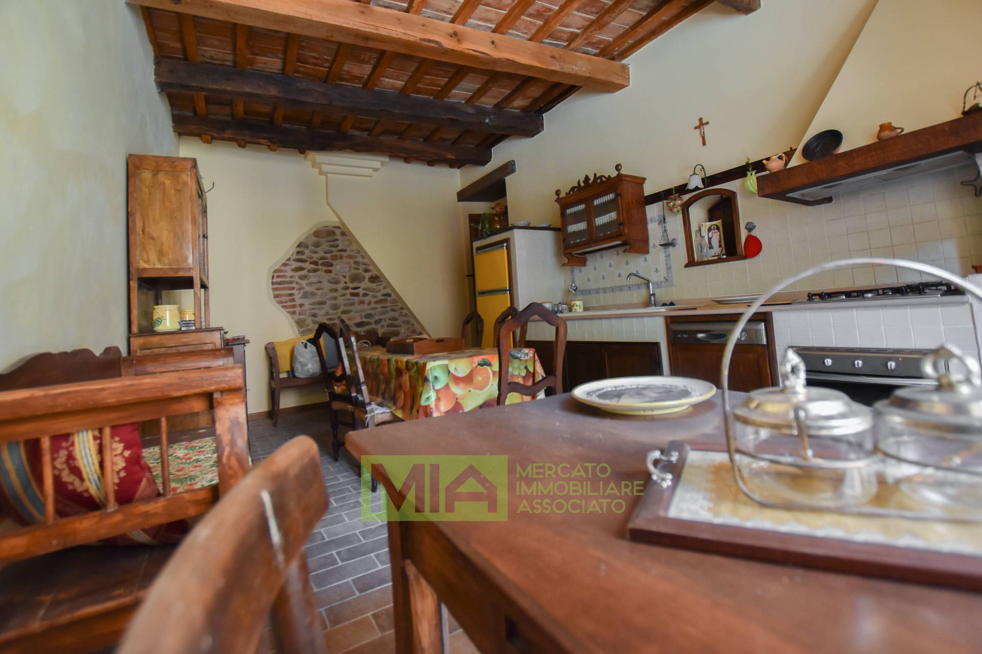 Appartamento in vendita a Comunanza, Centro Storico