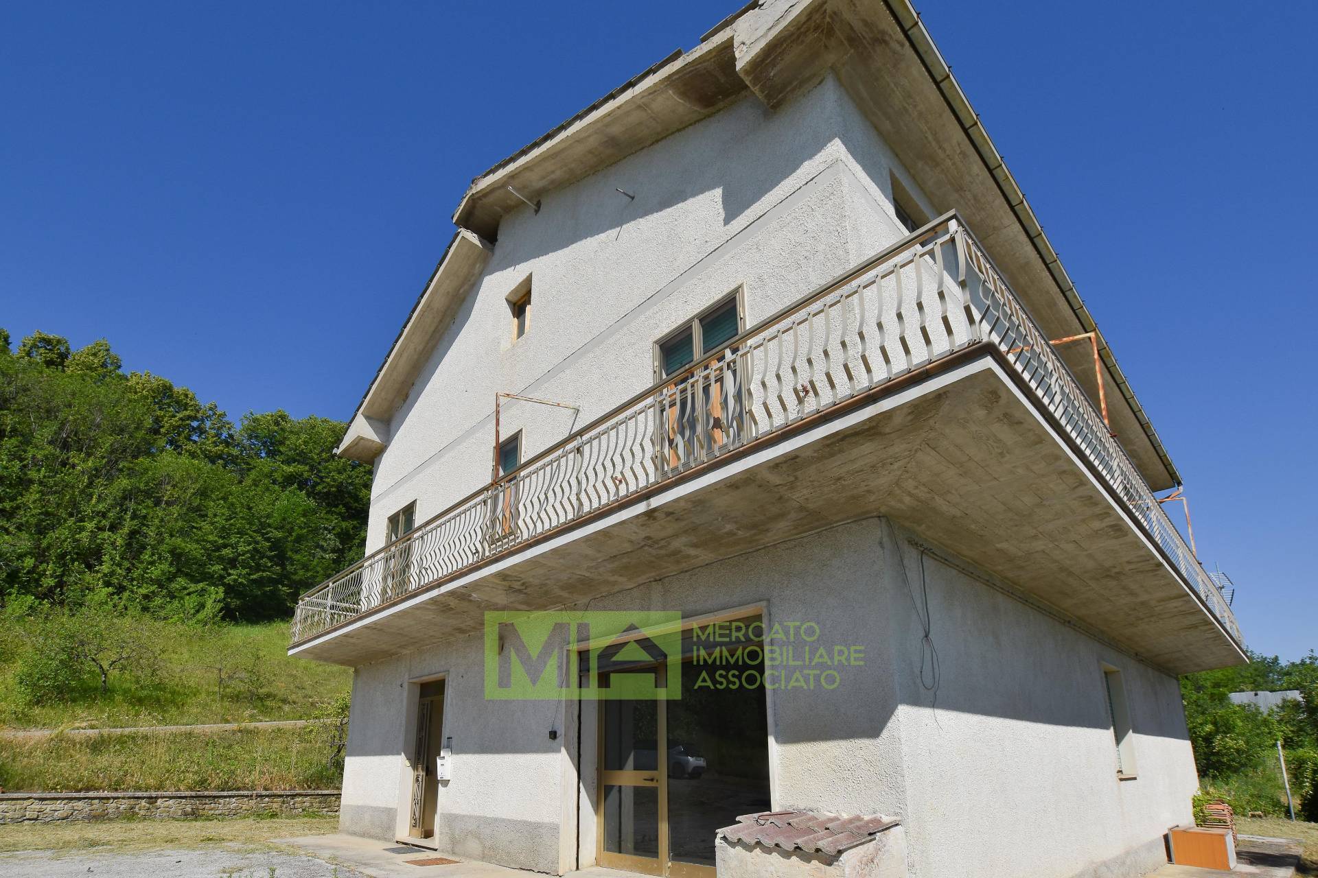 Casale in vendita a Montefalcone Appennino