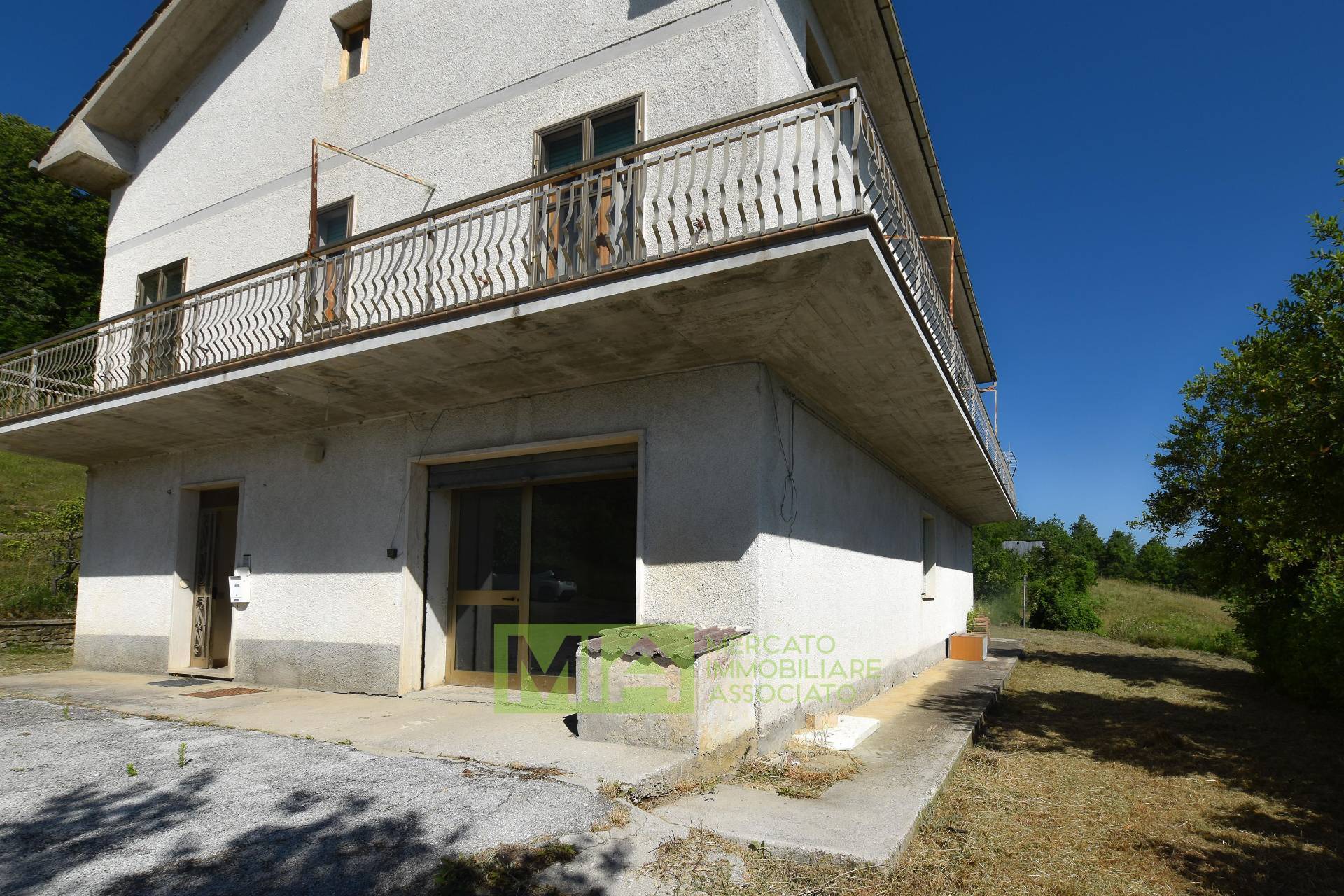 Casale in vendita a Montefalcone Appennino