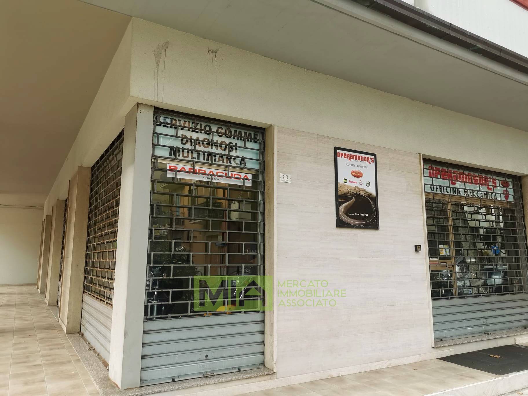 Locale commerciale in vendita a Pedaso, Centro