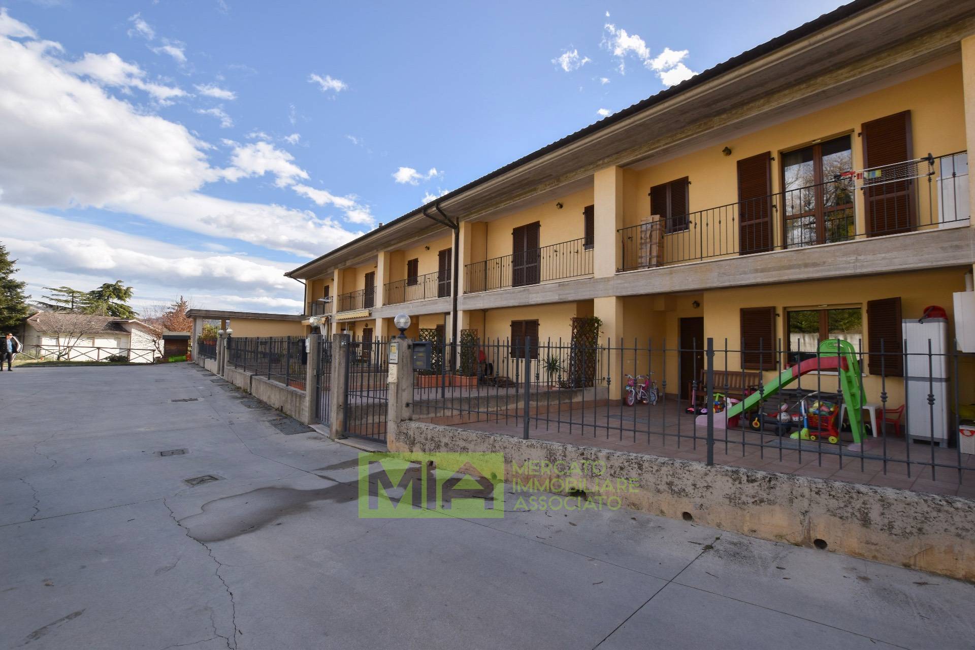 Villino a schiera in vendita a Santa Vittoria in Matenano