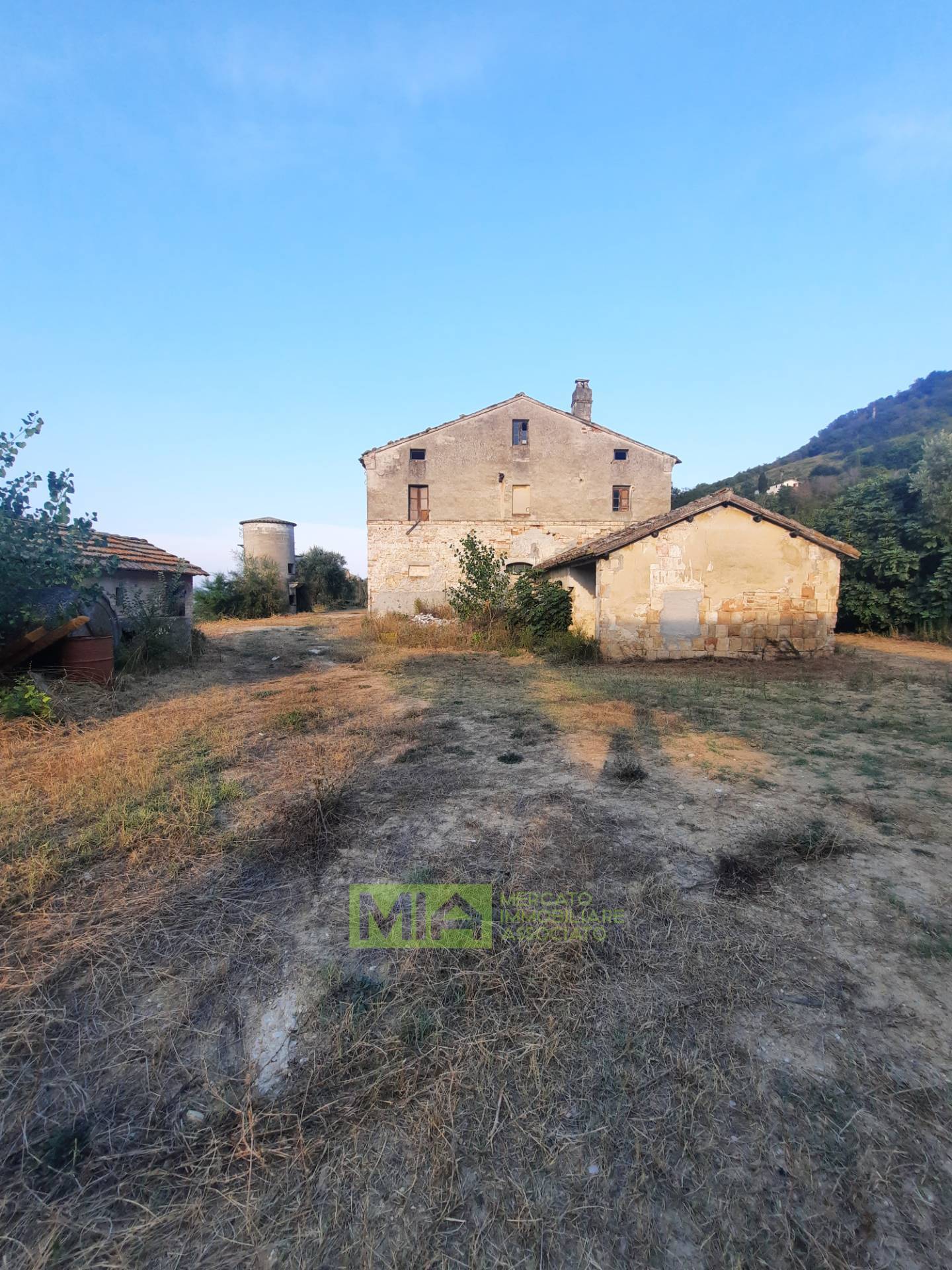 Casa colonica in vendita a Montefiore dell'Aso, Aso