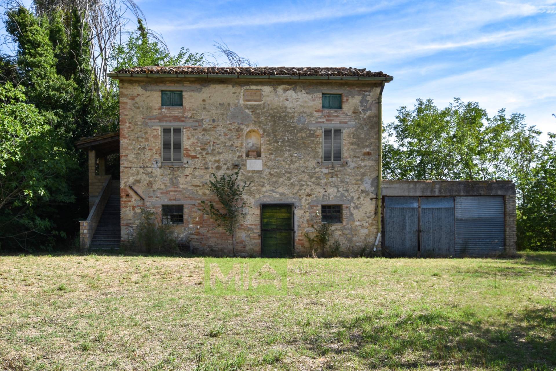 Casa colonica in vendita a Montedinove