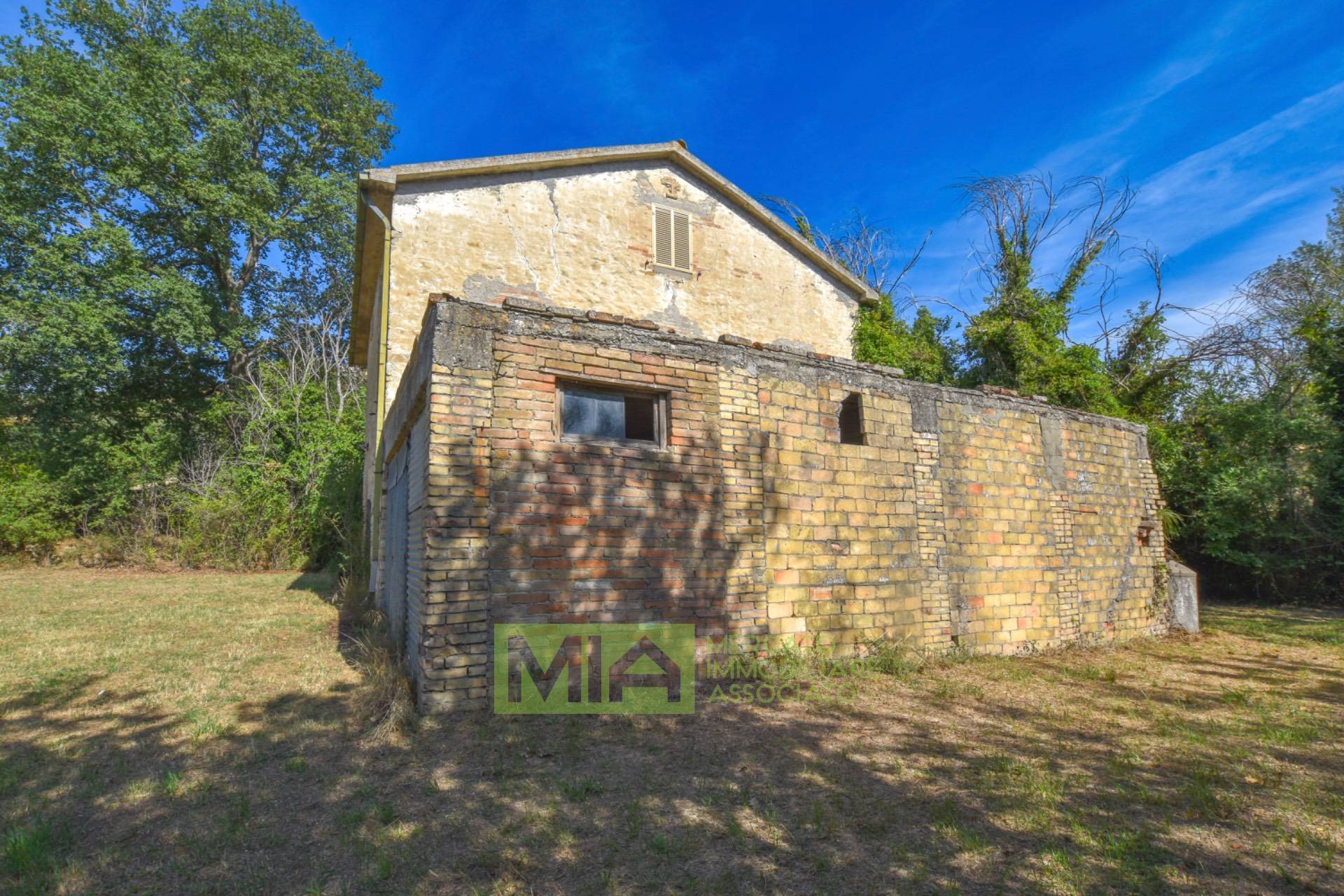 Casa colonica in vendita a Montedinove