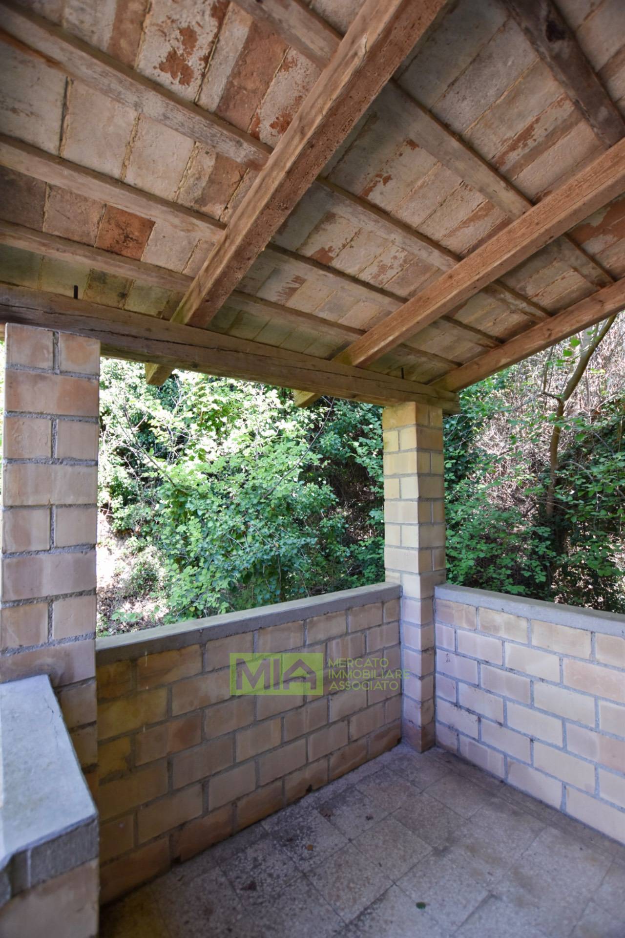 Casa colonica in vendita a Montedinove