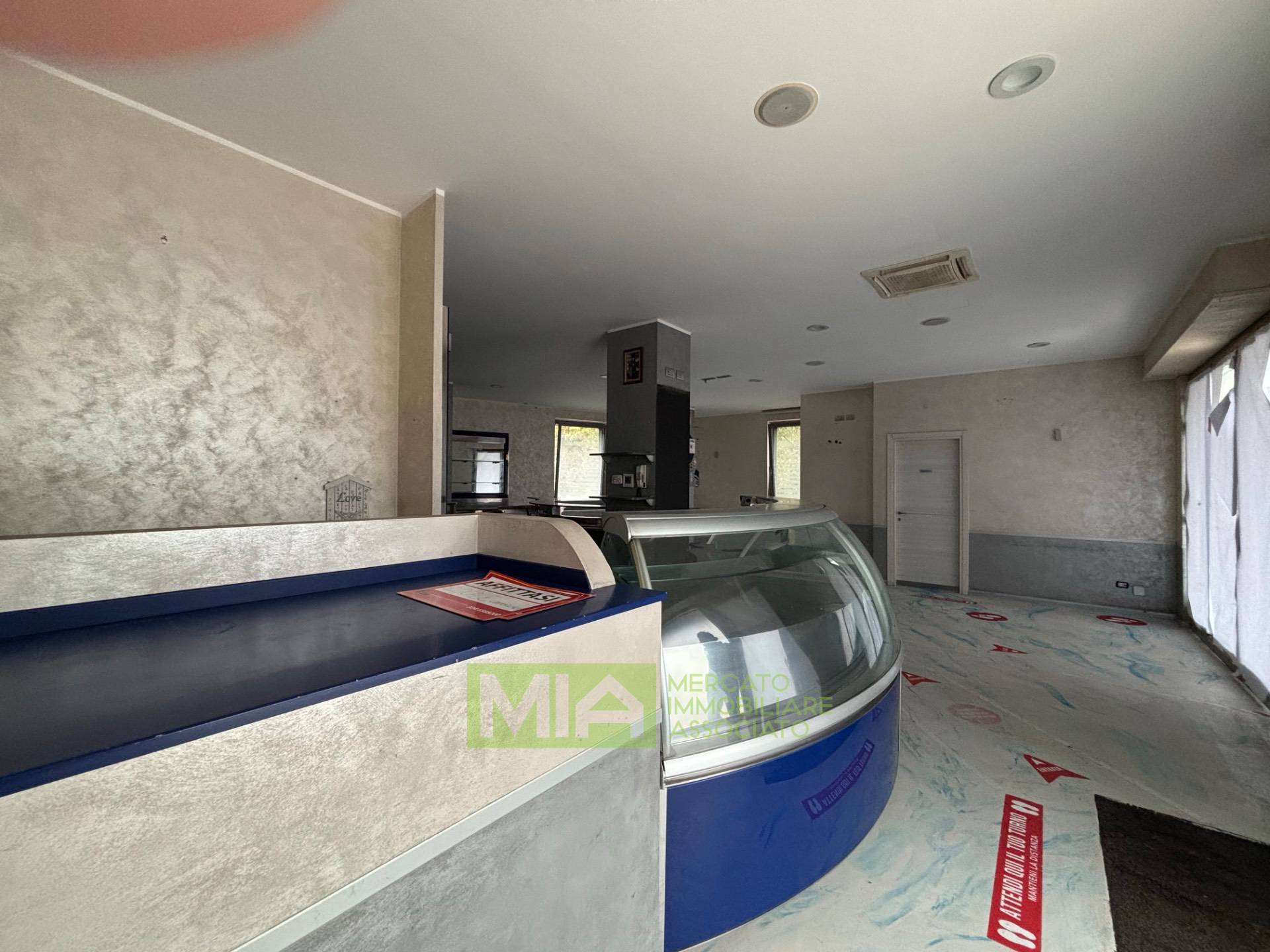 Locale commerciale in affitto a Comunanza