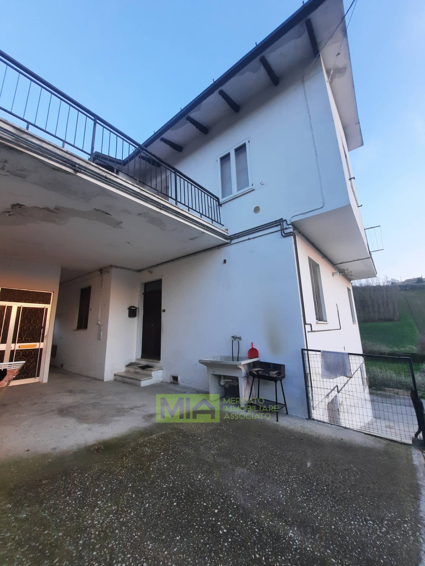 Appartamento in vendita a Monsampietro Morico, Campagna