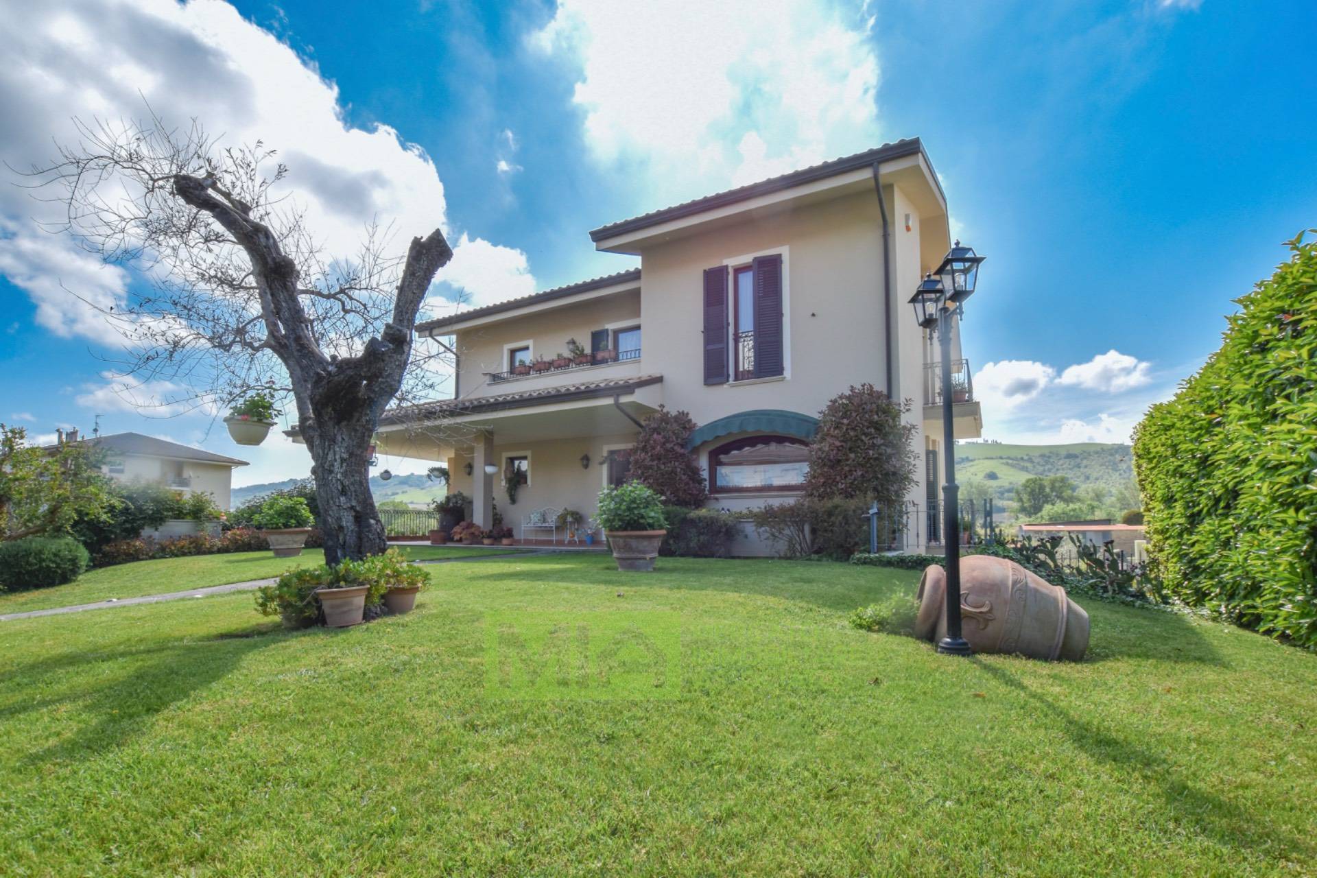 Villa in vendita a Monterubbiano