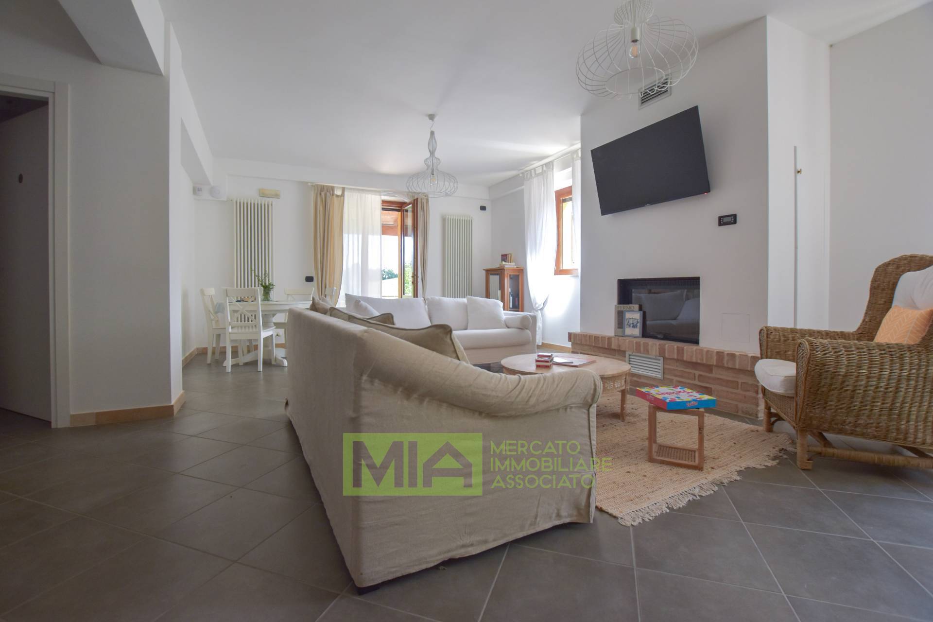 Casale in vendita a Ponzano di Fermo, Campagna