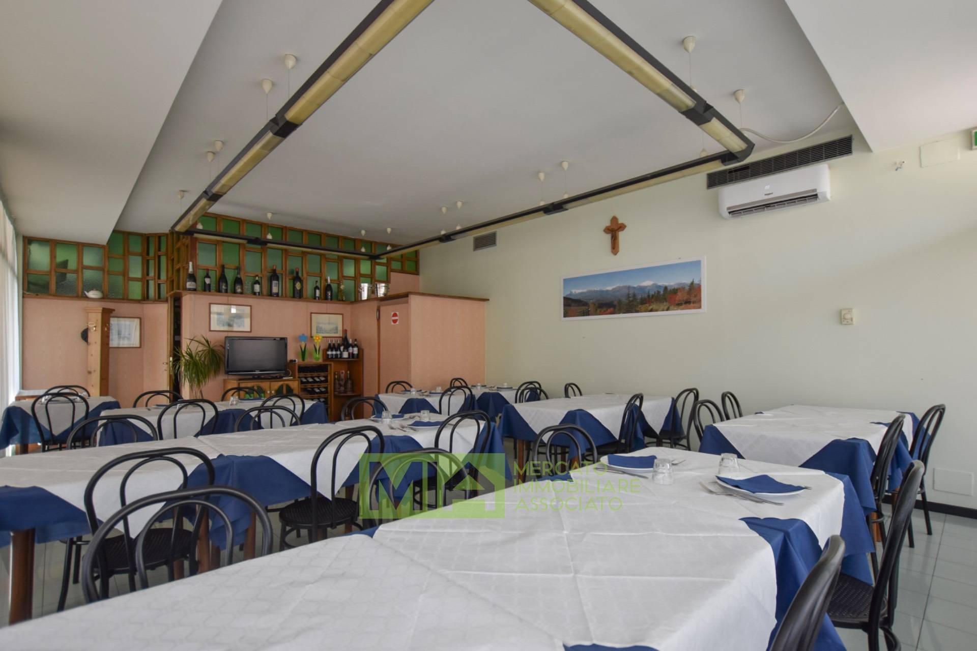 Attivit commerciale in vendita a Comunanza