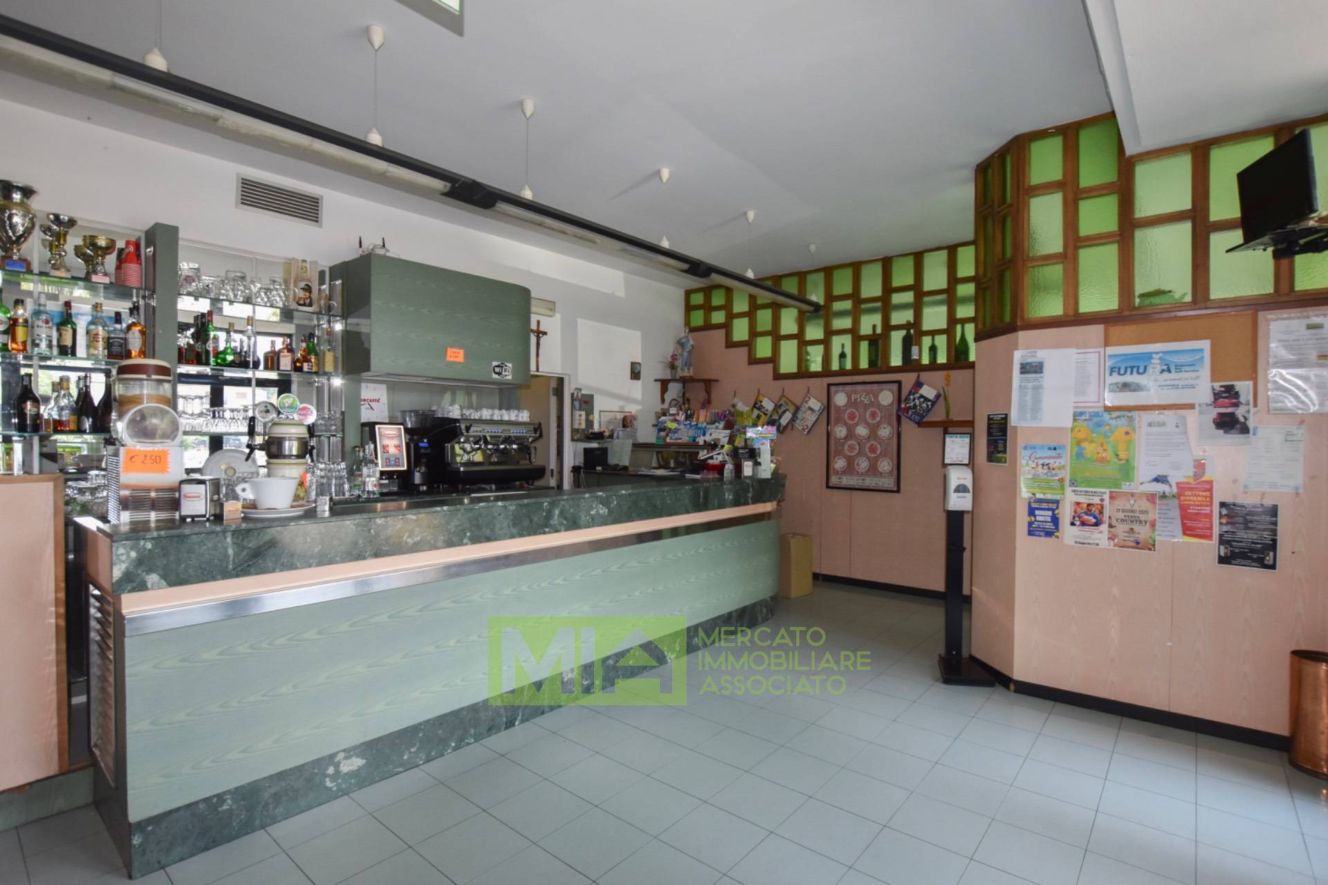 Attivit commerciale in vendita a Comunanza