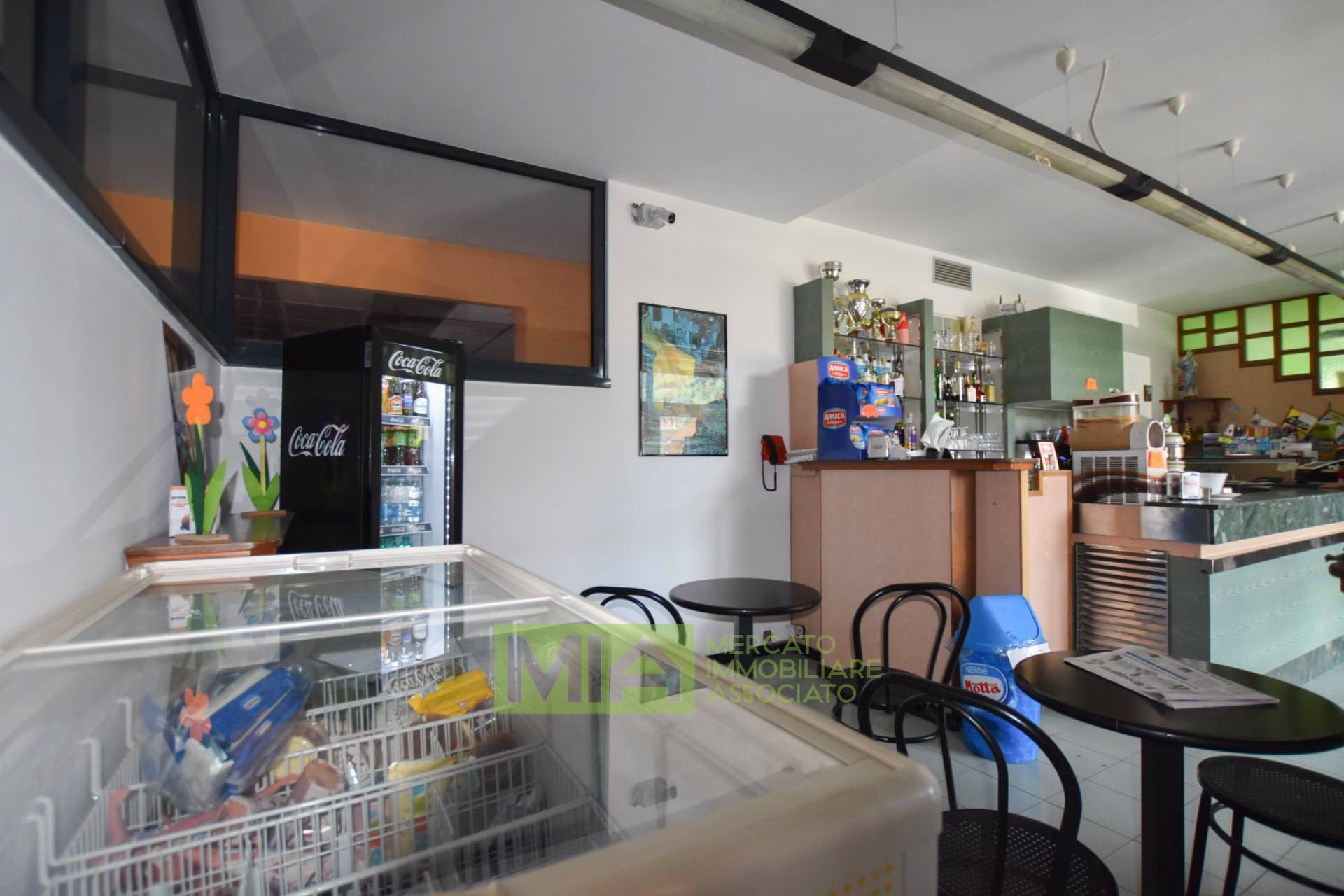 Attivit commerciale in vendita a Comunanza