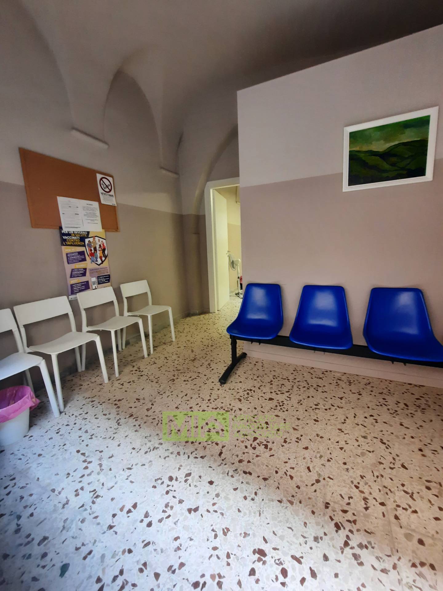 Locale in affitto a Carassai, Centro Storico