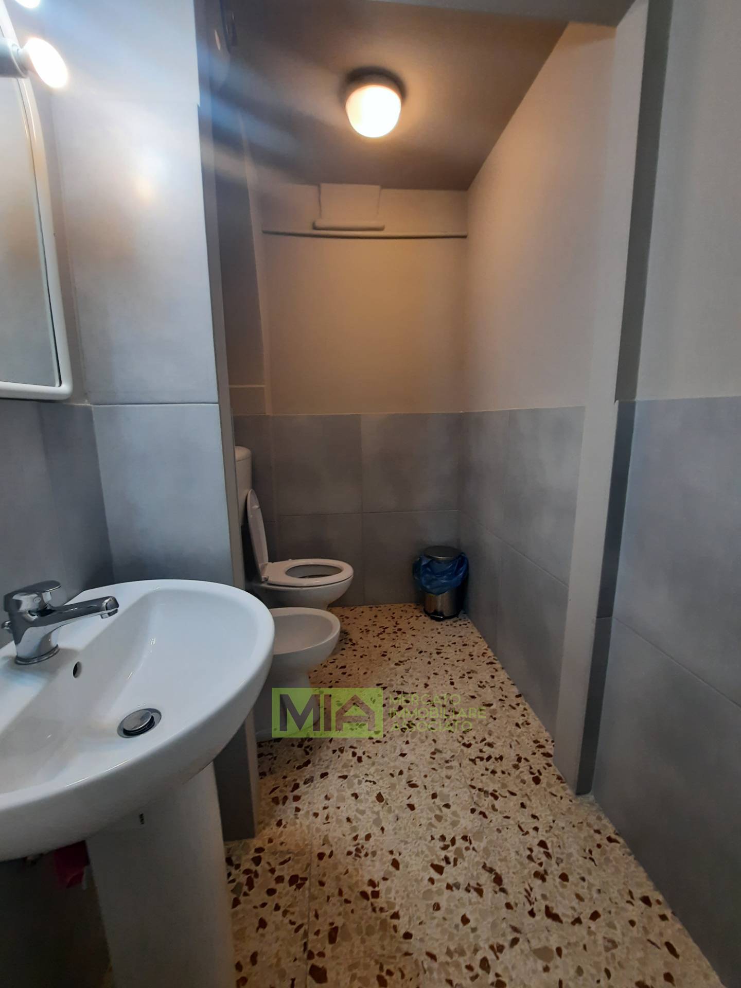 Locale in affitto a Carassai, Centro Storico