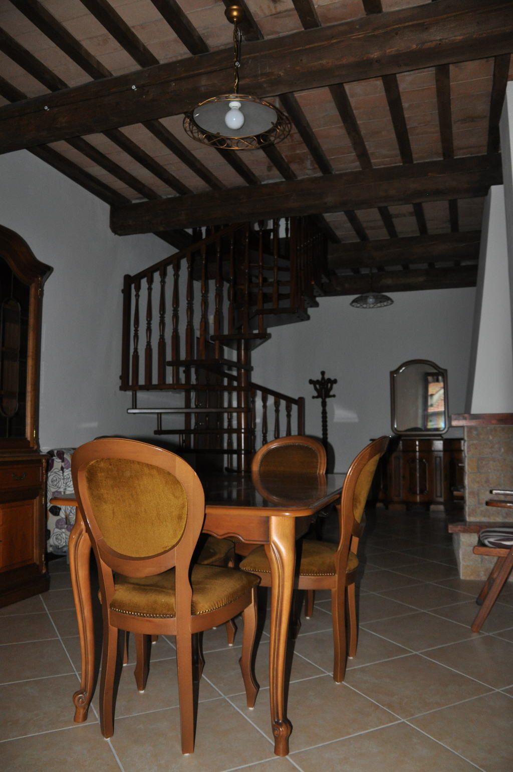 Appartamento in vendita a Comunanza, Centro