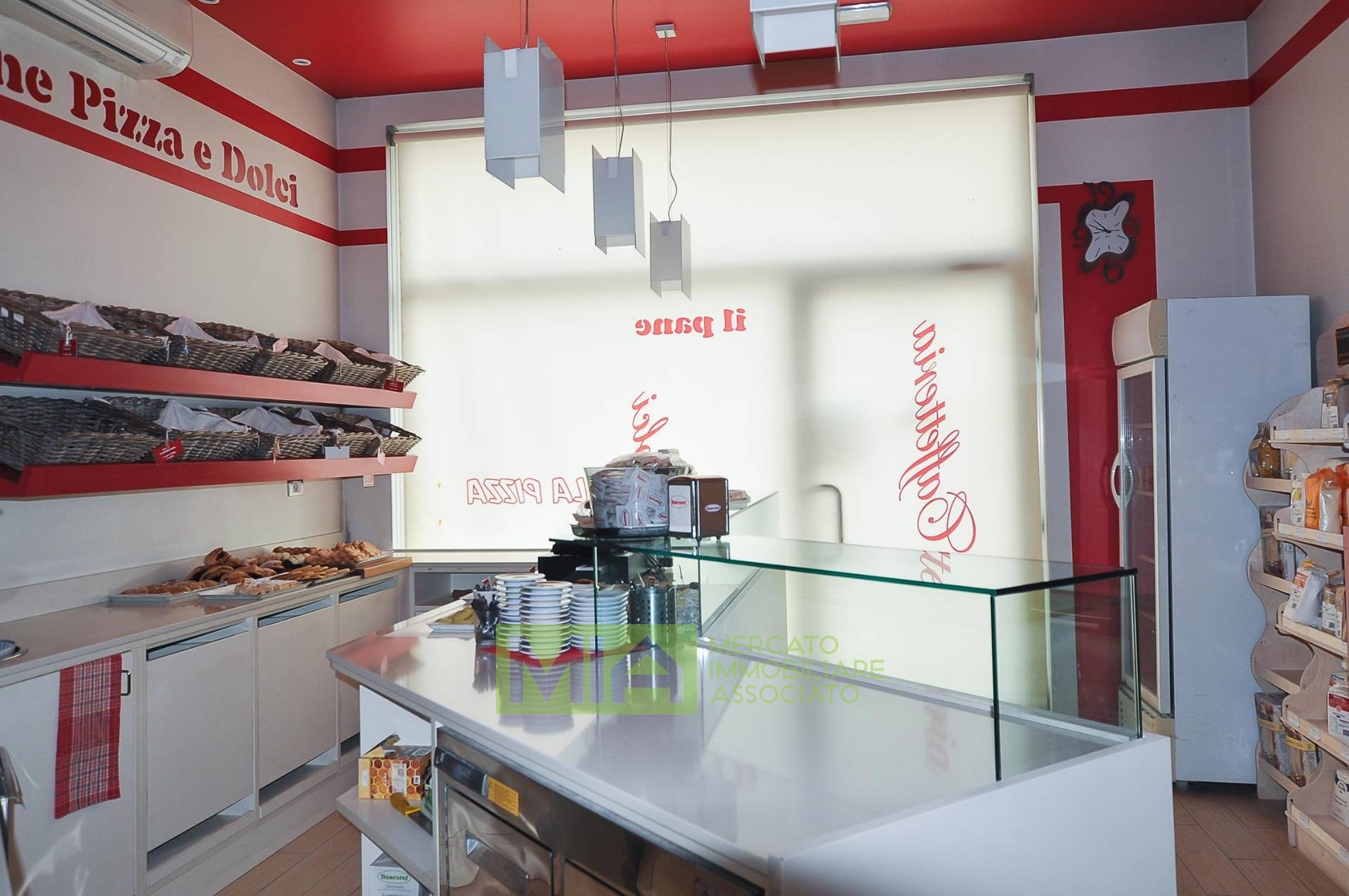 Attivit commerciale in vendita a Comunanza, Centro