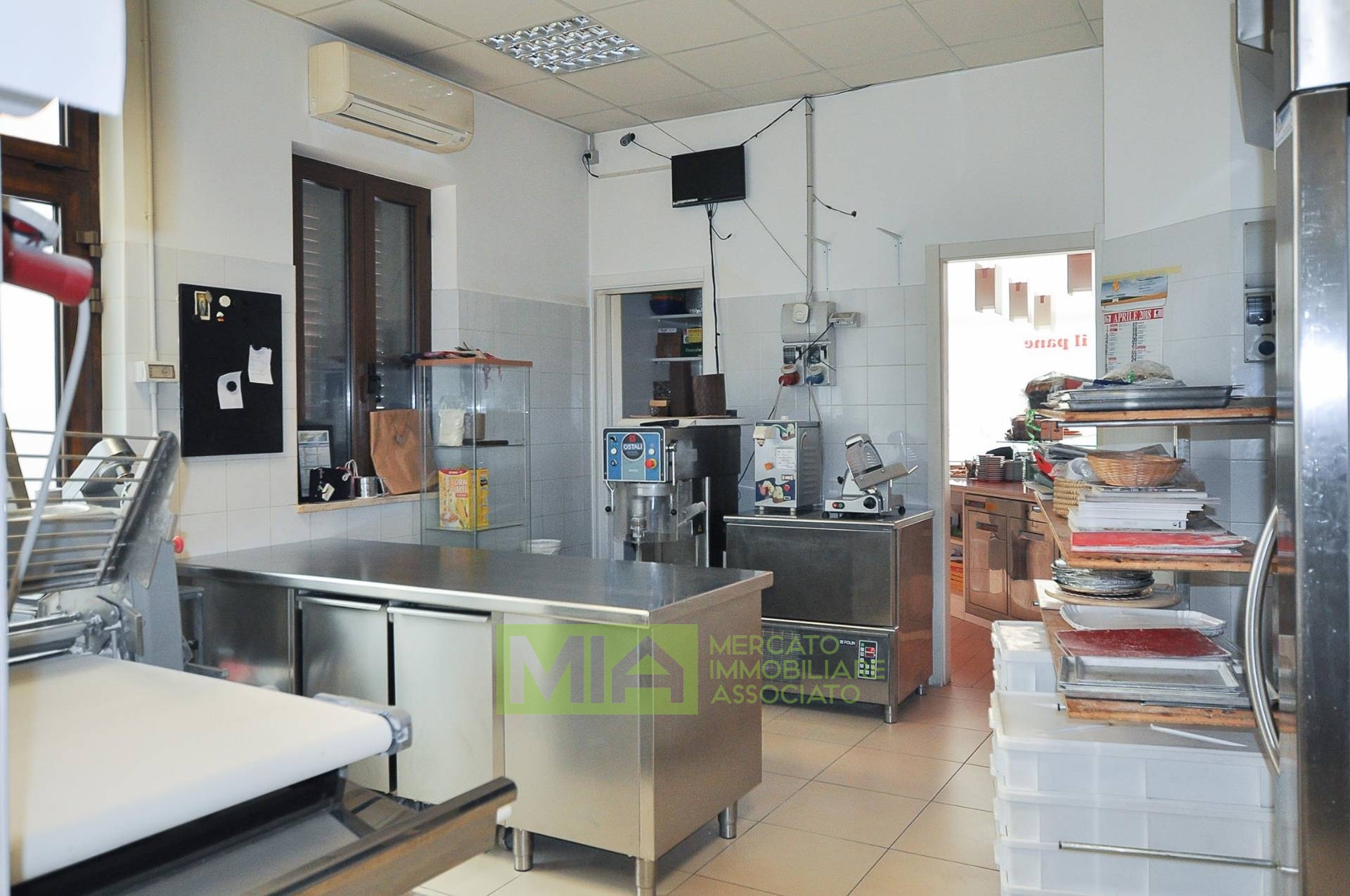 Attivit commerciale in vendita a Comunanza, Centro