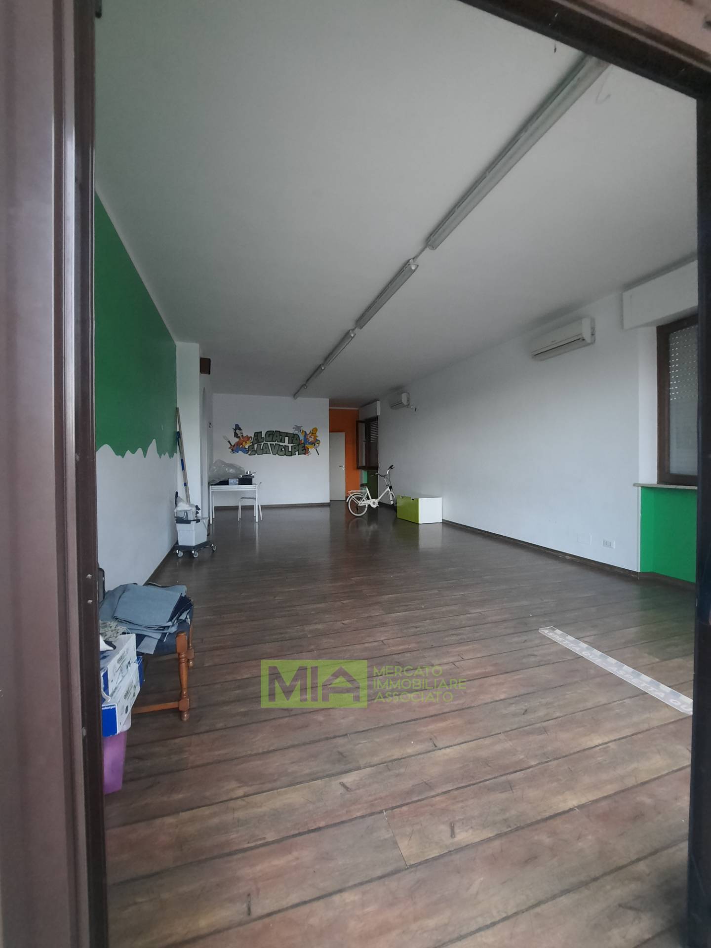 Locale commerciale in affitto a Altidona, Marina di Altidona