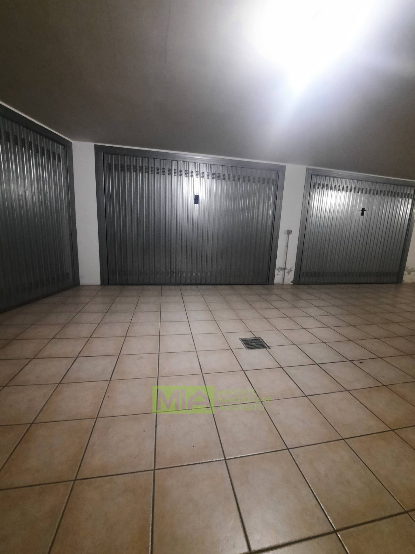 Rimessa in vendita a Altidona, Marina di Altidona