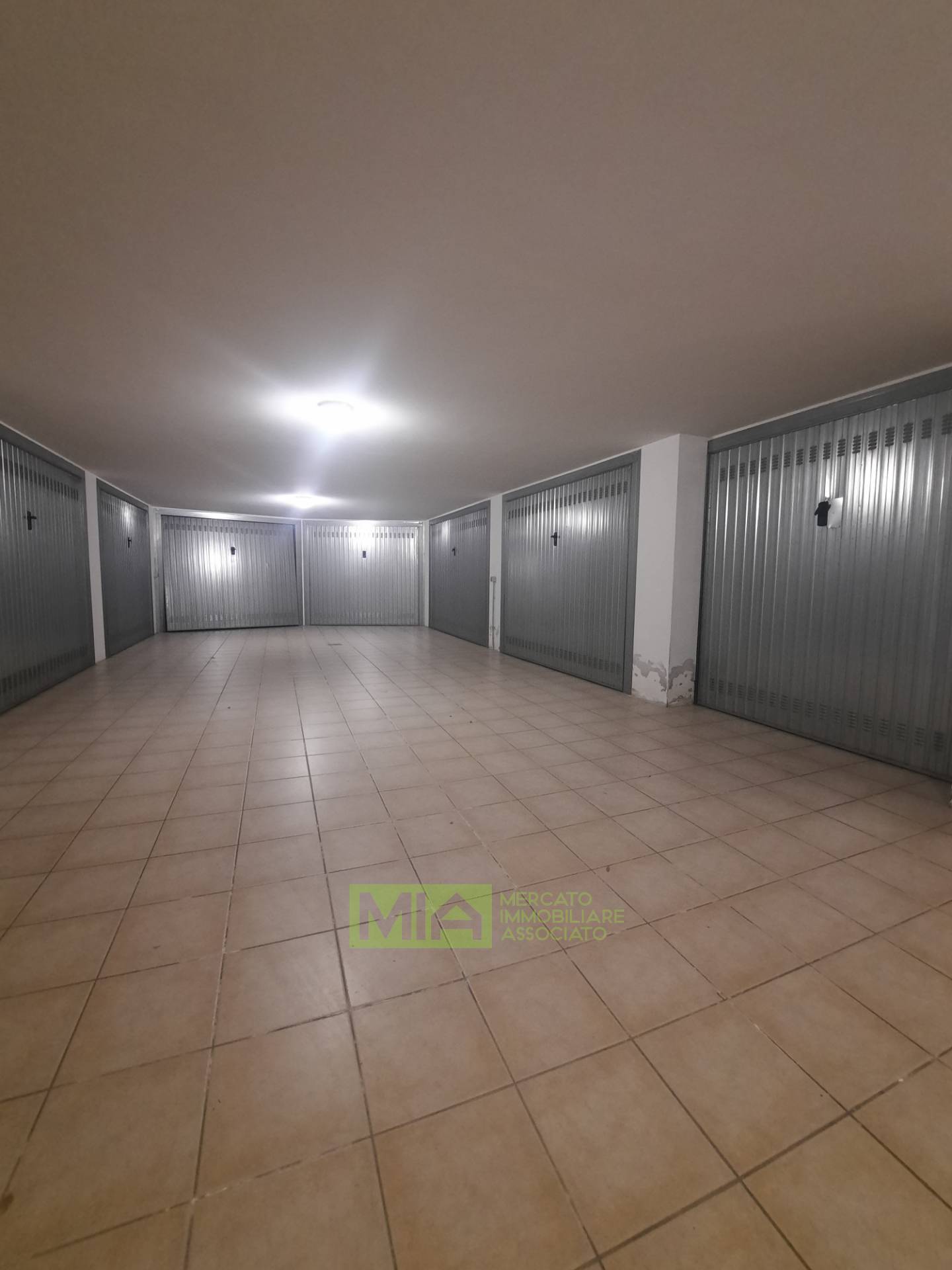 Rimessa in vendita a Altidona, Marina di Altidona