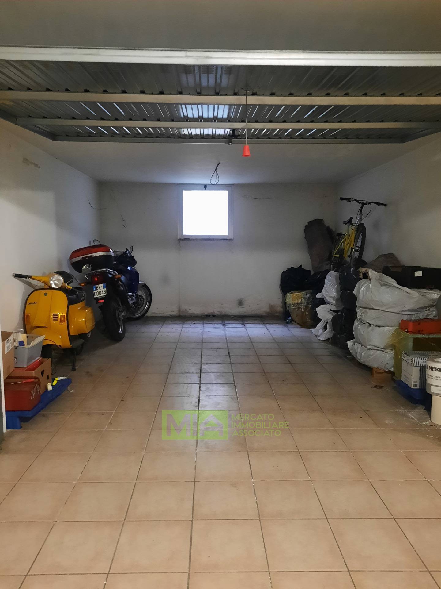 Rimessa in vendita a Altidona, Marina di Altidona