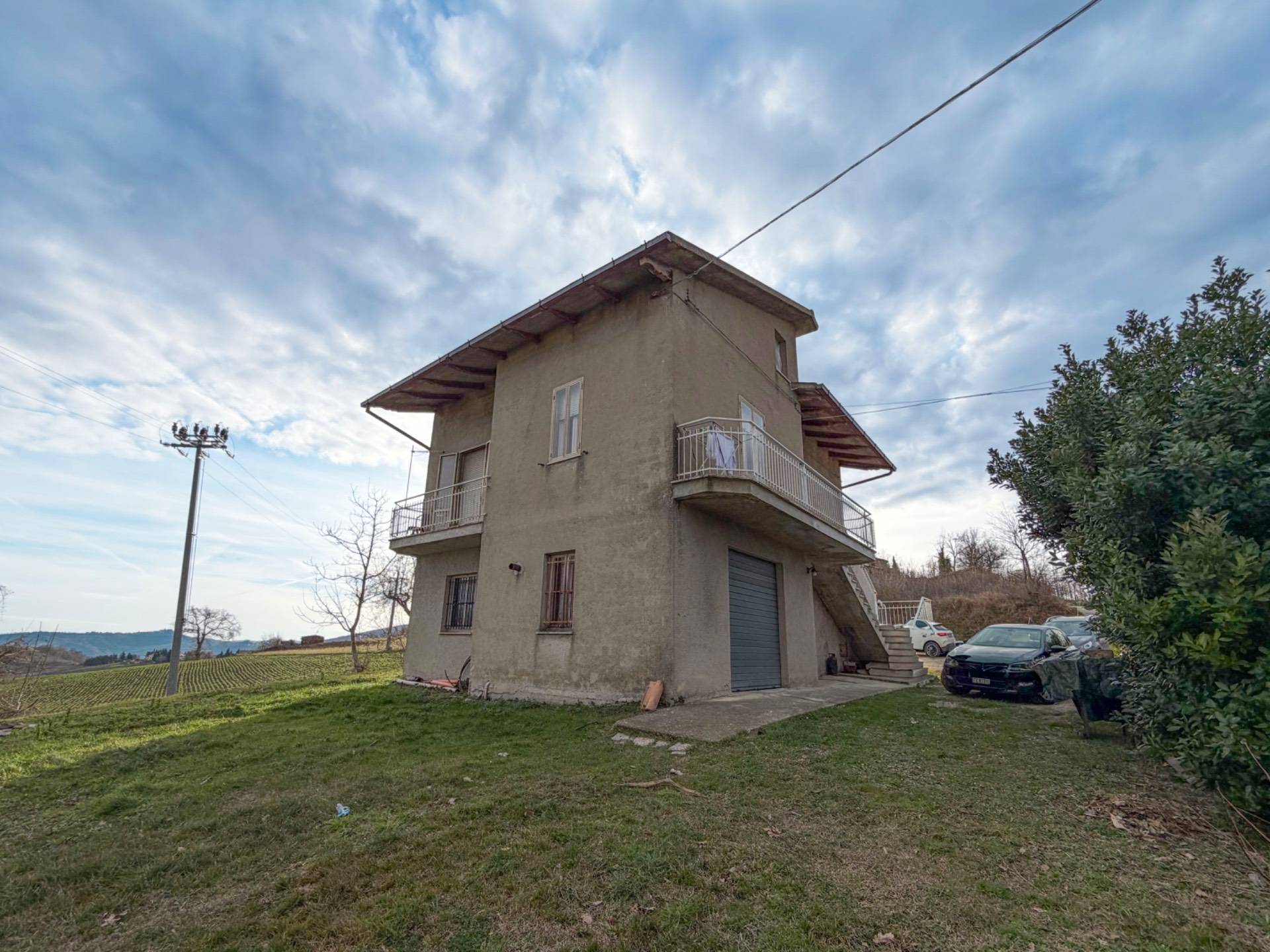 Casa cielo-terra in vendita a Monte San Martino