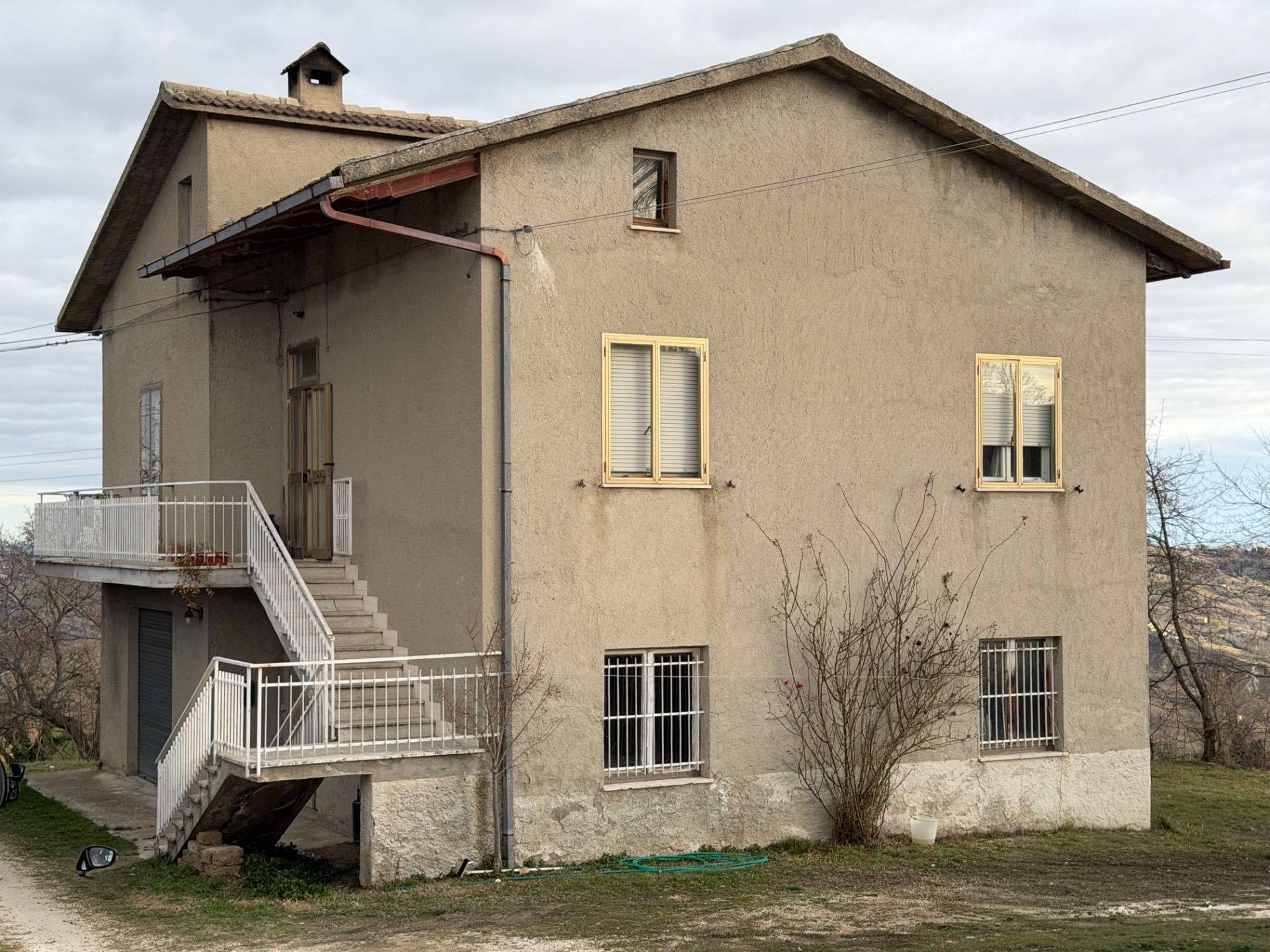 Casa cielo-terra in vendita a Monte San Martino