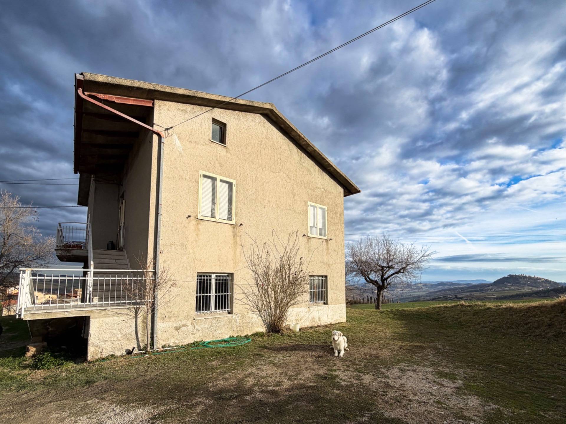 Casa cielo-terra in vendita a Monte San Martino