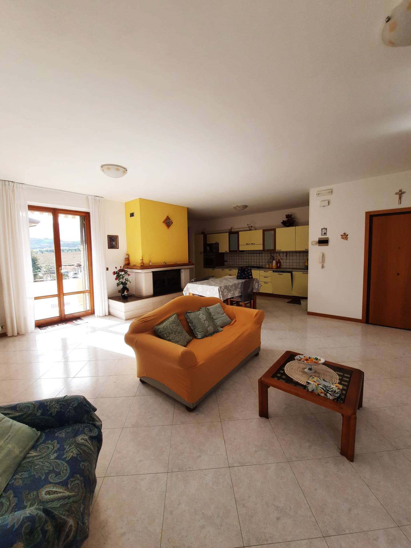 Appartamento in vendita a Monterubbiano, Rubbianello