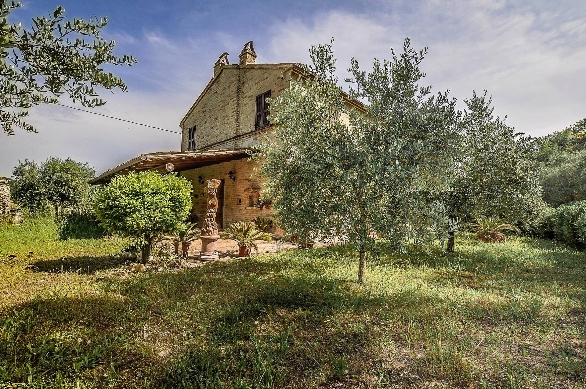 Casa colonica in vendita a Altidona, Campagna