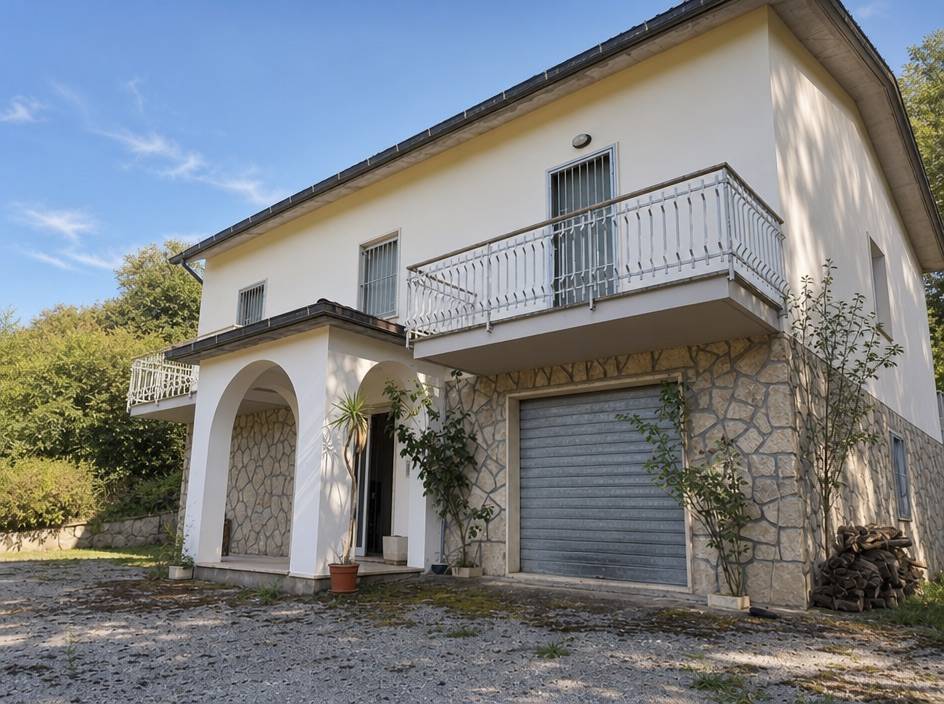 Casa singola in vendita a Comunanza, Campagna
