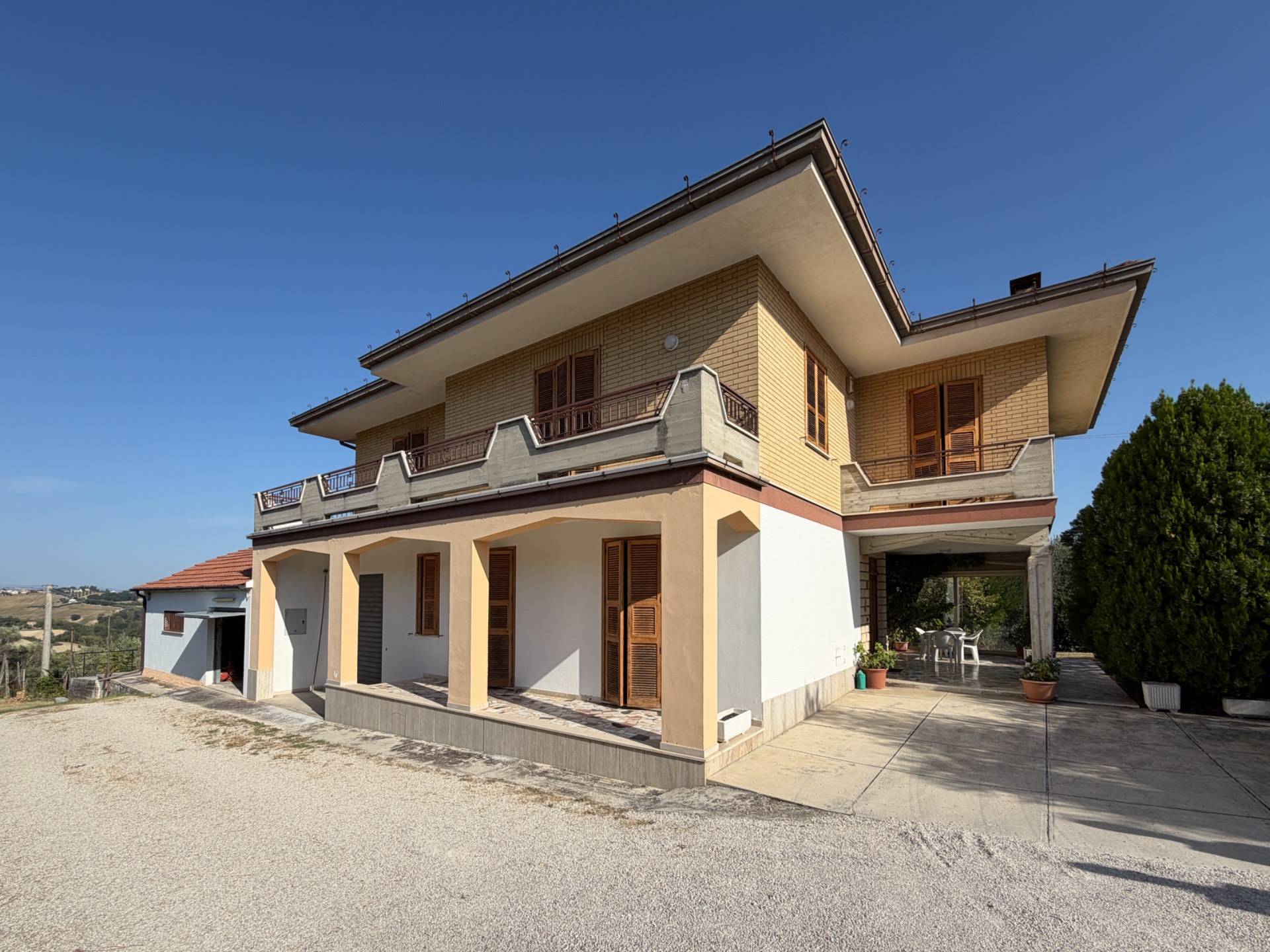 Villa in vendita a Montottone