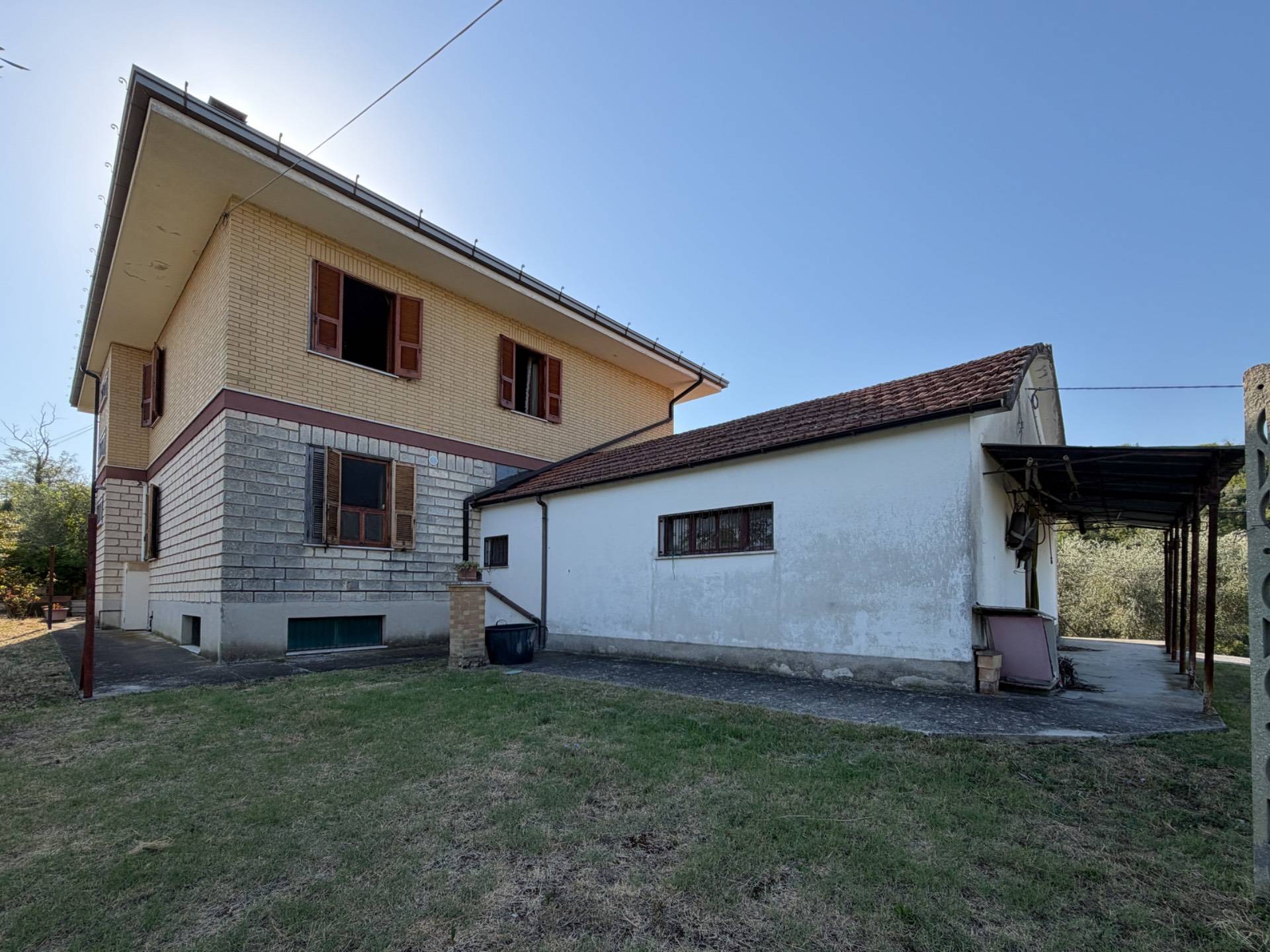 Villa in vendita a Montottone