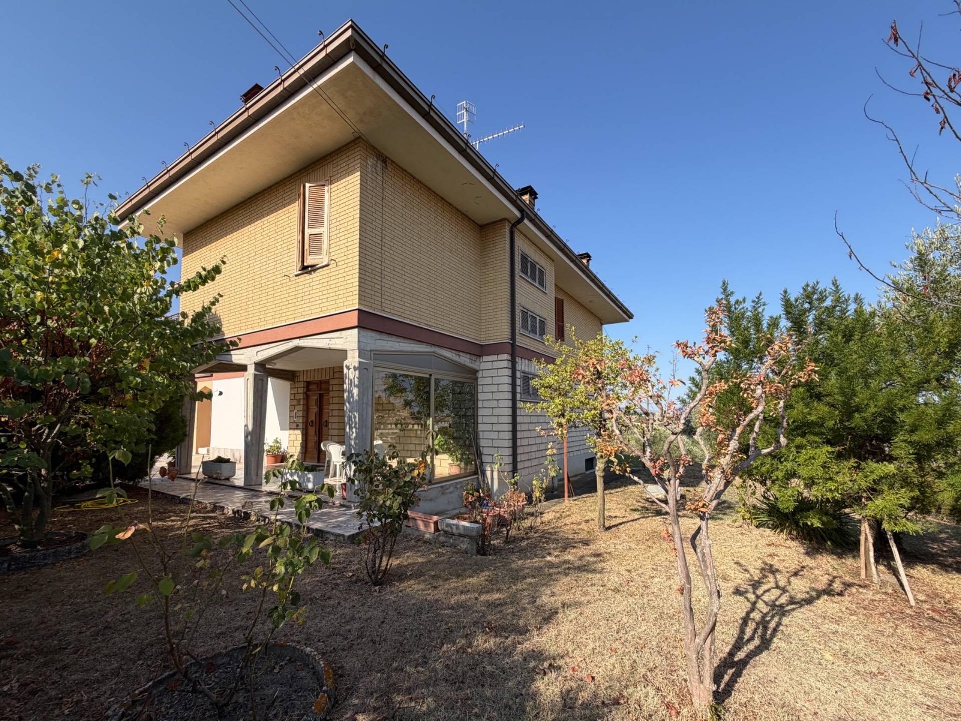 Villa in vendita a Montottone