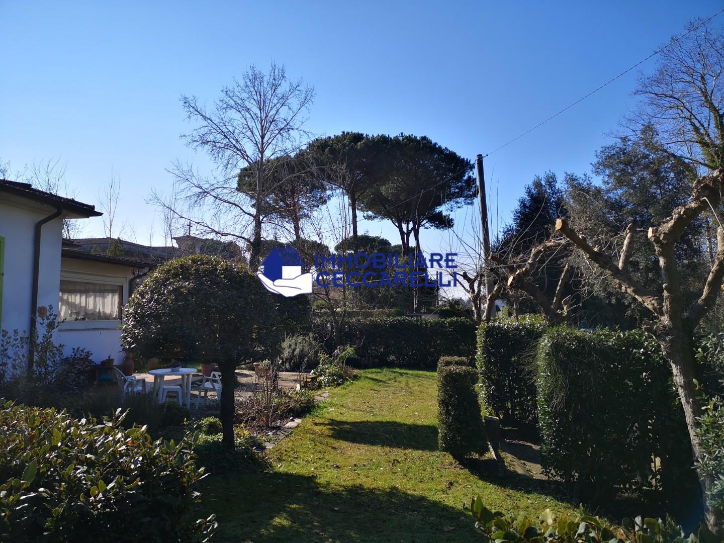 Casa indipendente con giardino, Massa poveromo