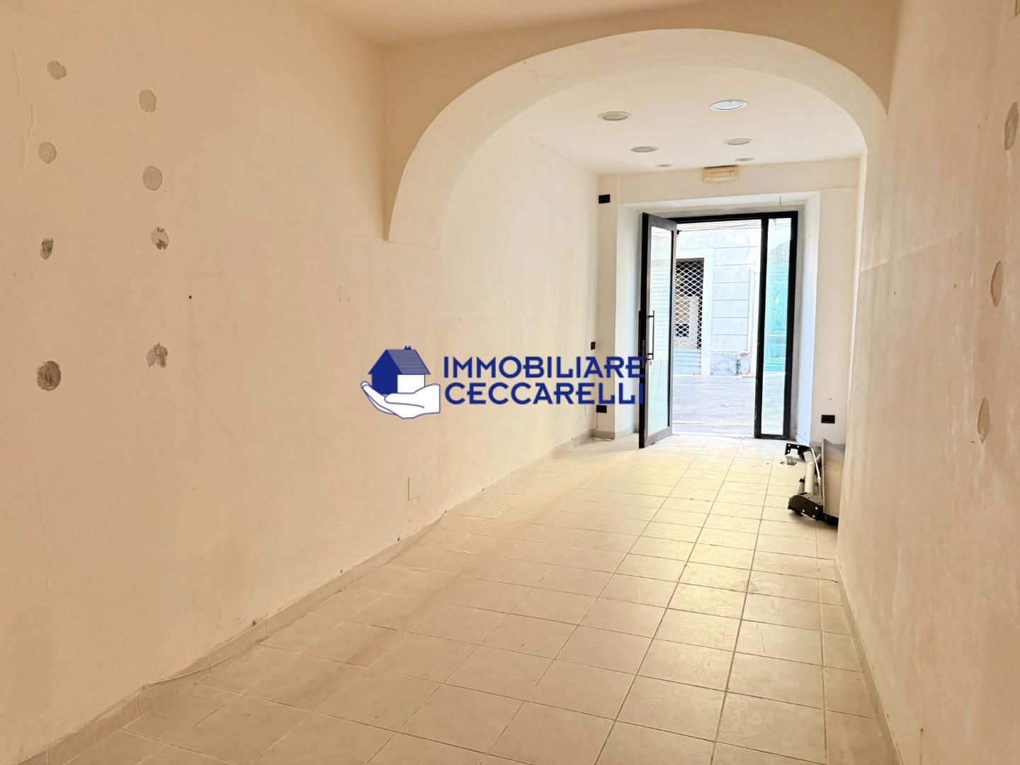 Locale commerciale in vendita, Massa centro storico