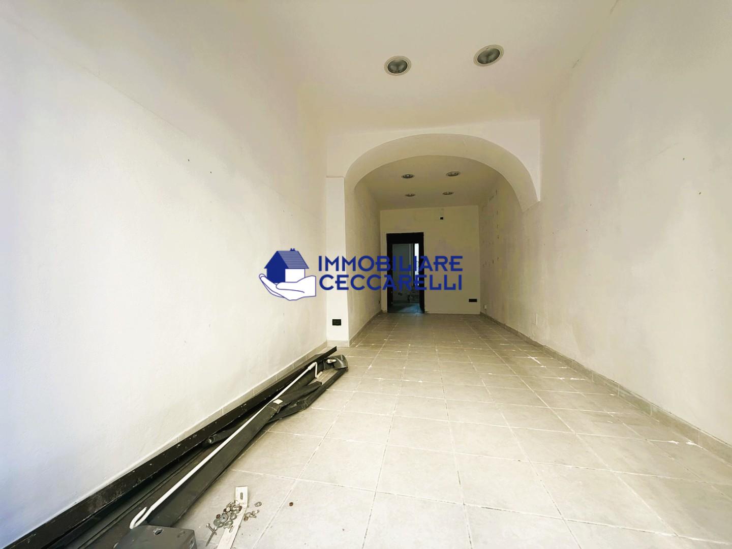 Locale commerciale in vendita, Massa centro storico