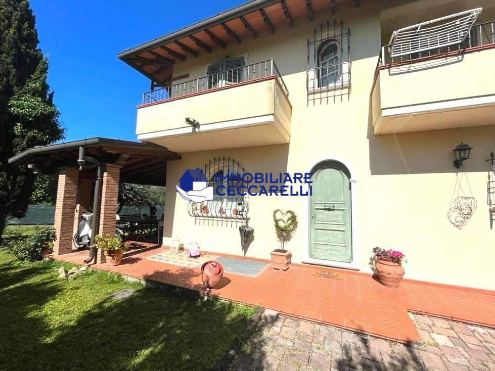 Villa con giardino, Massa romagnano