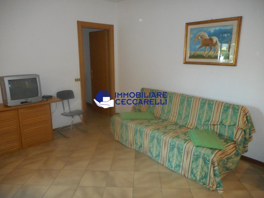 Trilocale arredato in affitto, Massa ronchi