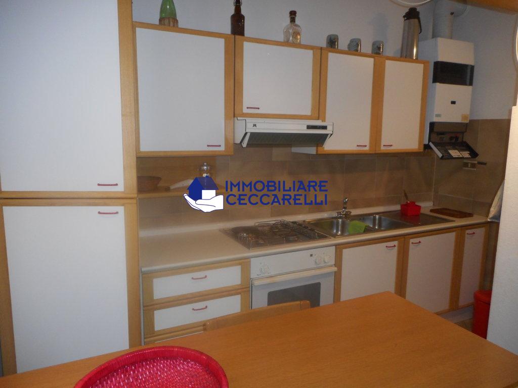 Trilocale arredato in affitto, Massa ronchi