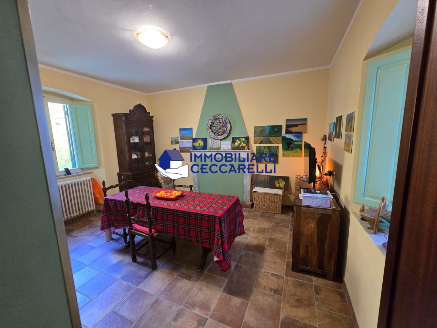Casa indipendente con giardino, Massa canevara