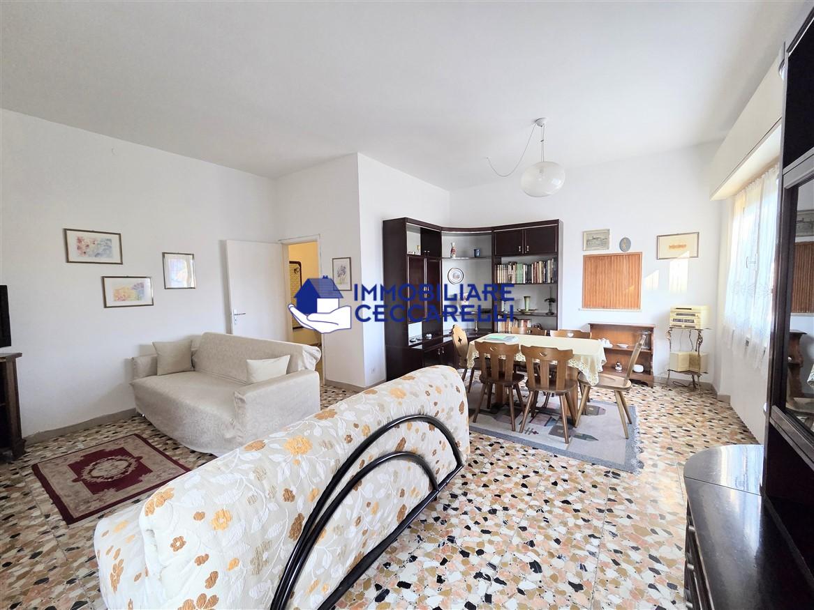 Appartamento in vendita, Massa marina di