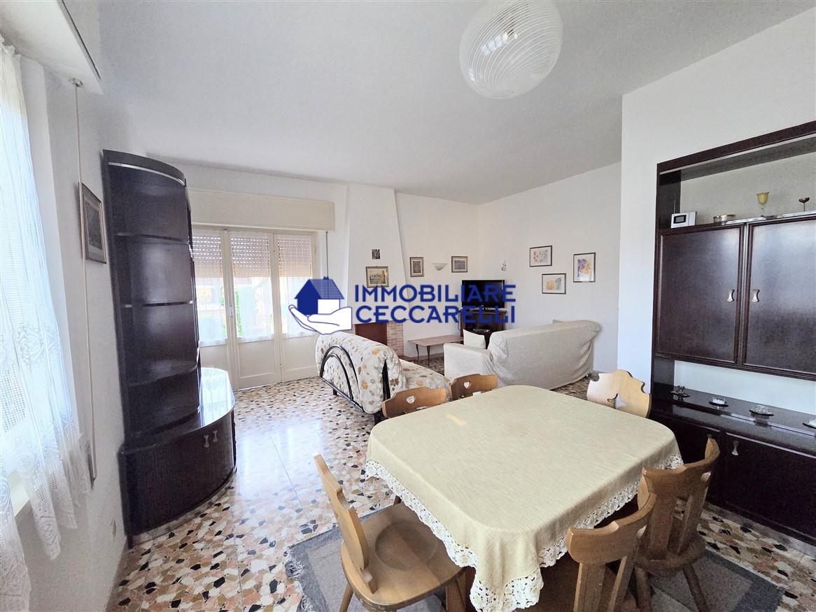 Appartamento in vendita, Massa marina di