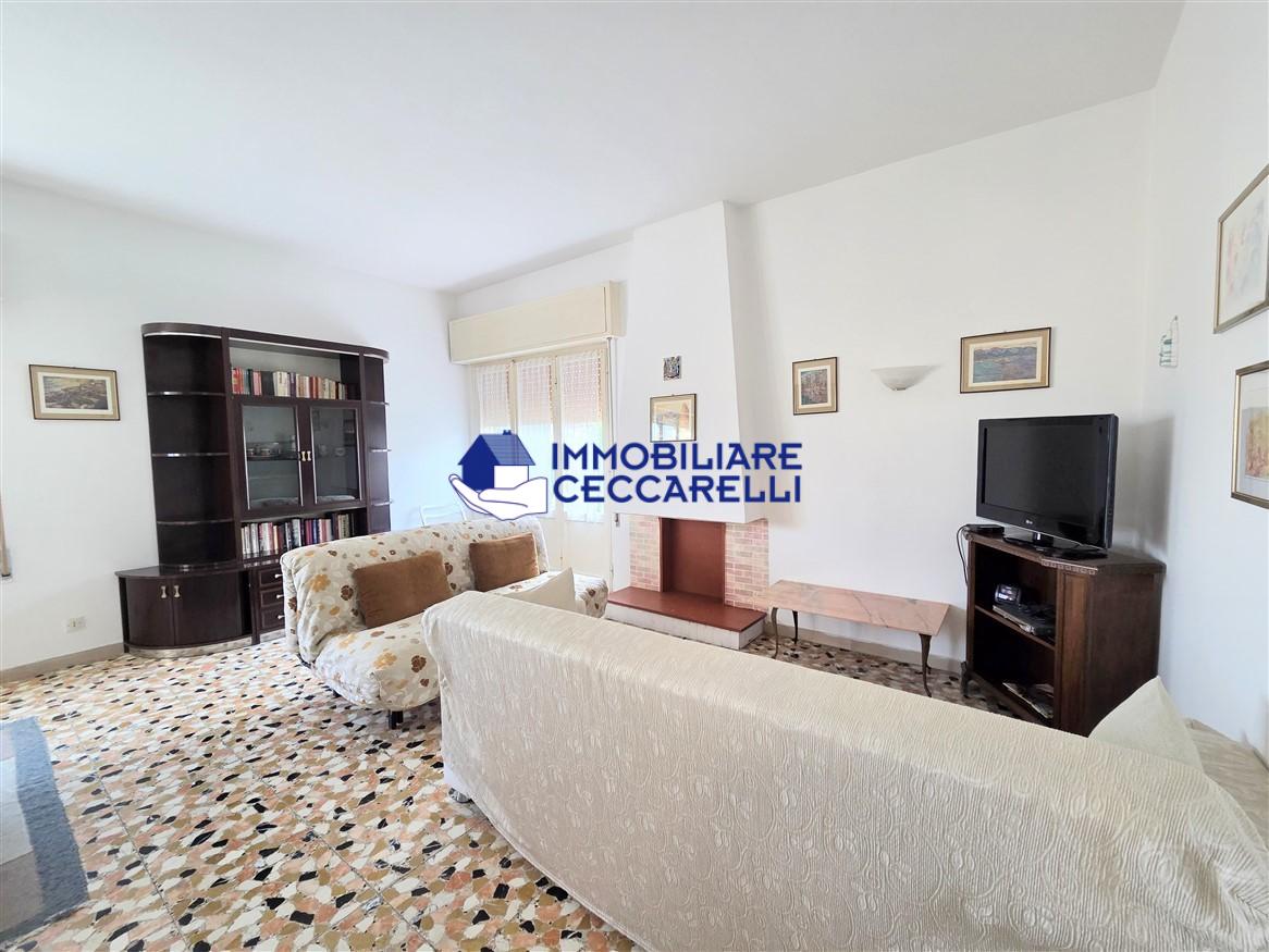 Appartamento in vendita, Massa marina di