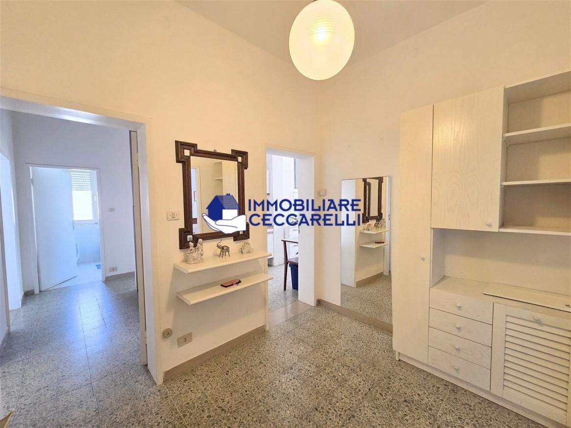 Appartamento in vendita, Massa marina di