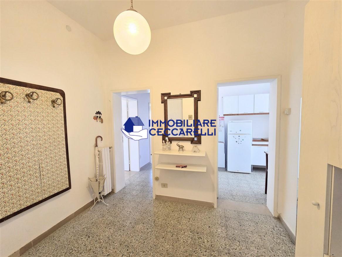 Appartamento in vendita, Massa marina di