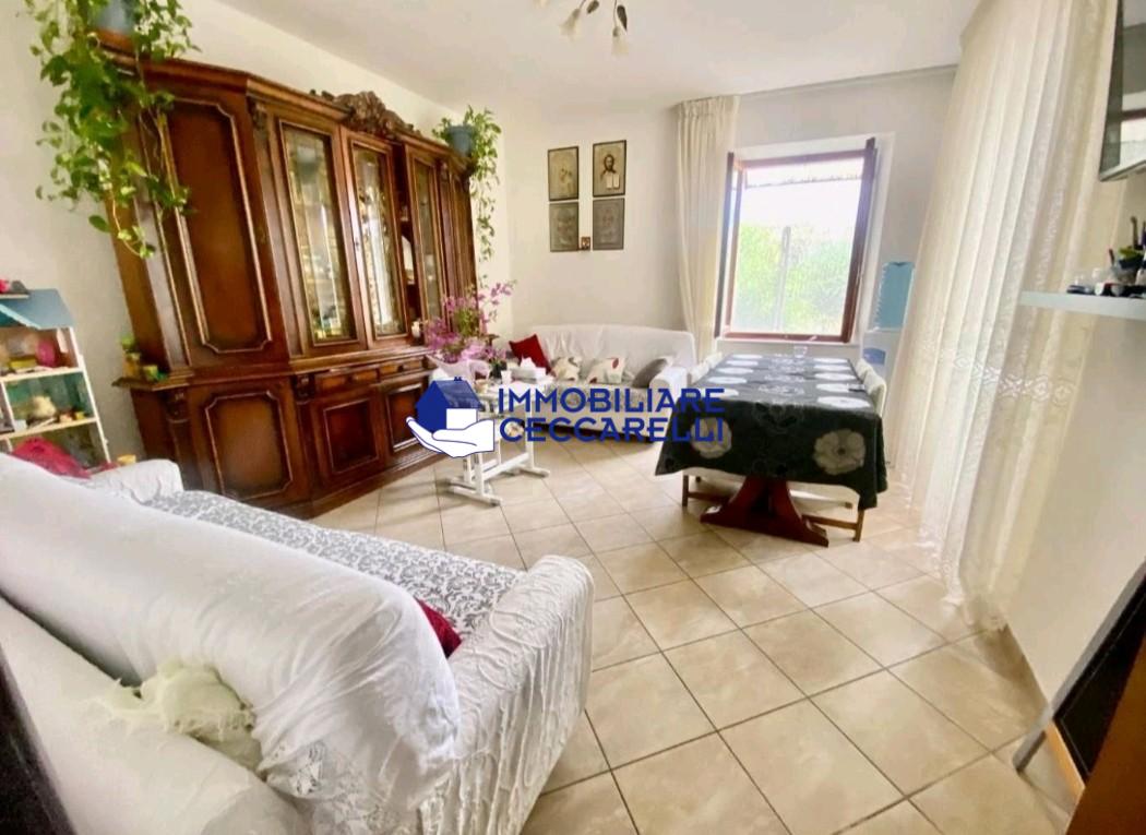 Casa indipendente in vendita, Massa turano