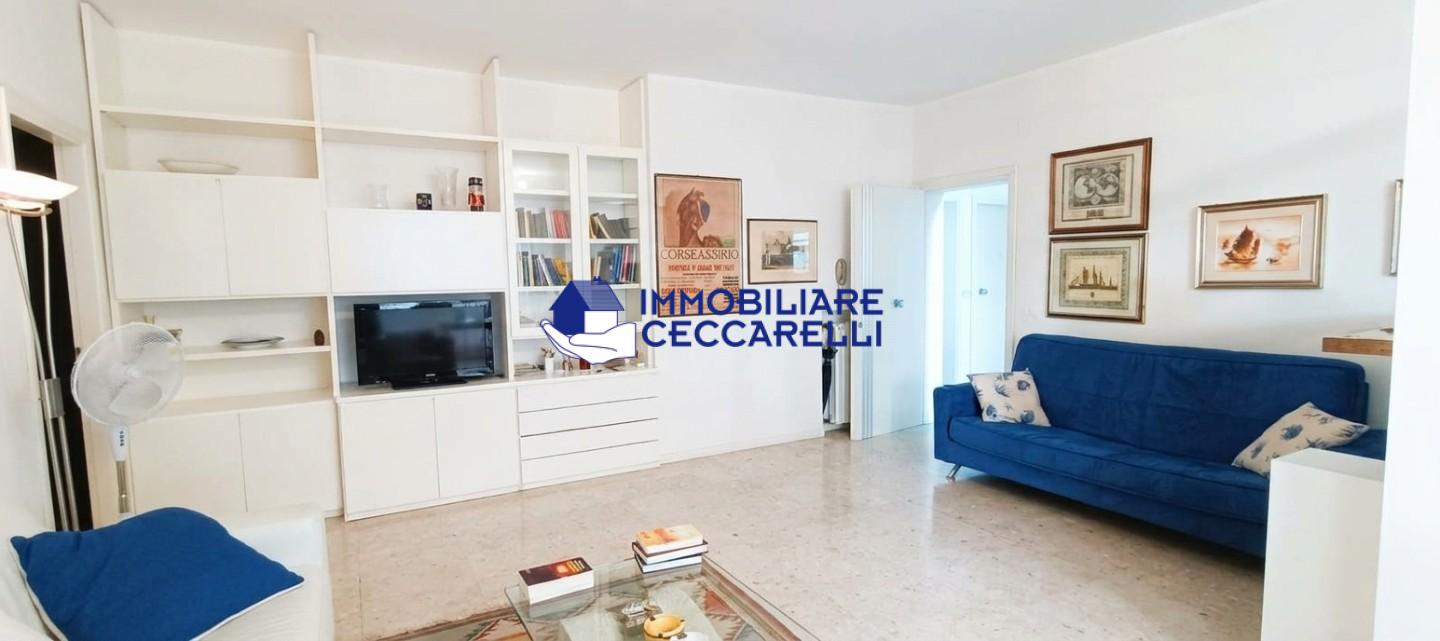 Trilocale con terrazzo, Massa ronchi