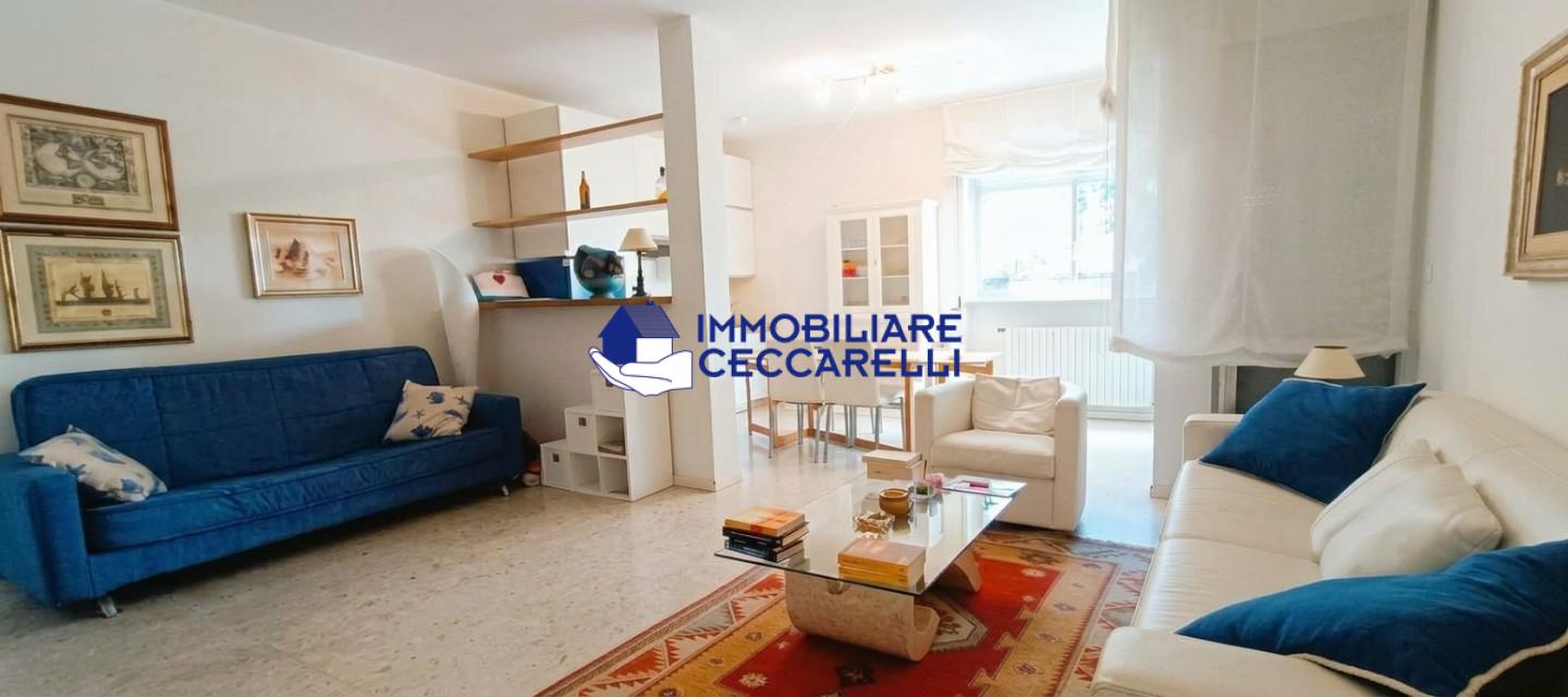 Trilocale con terrazzo, Massa ronchi