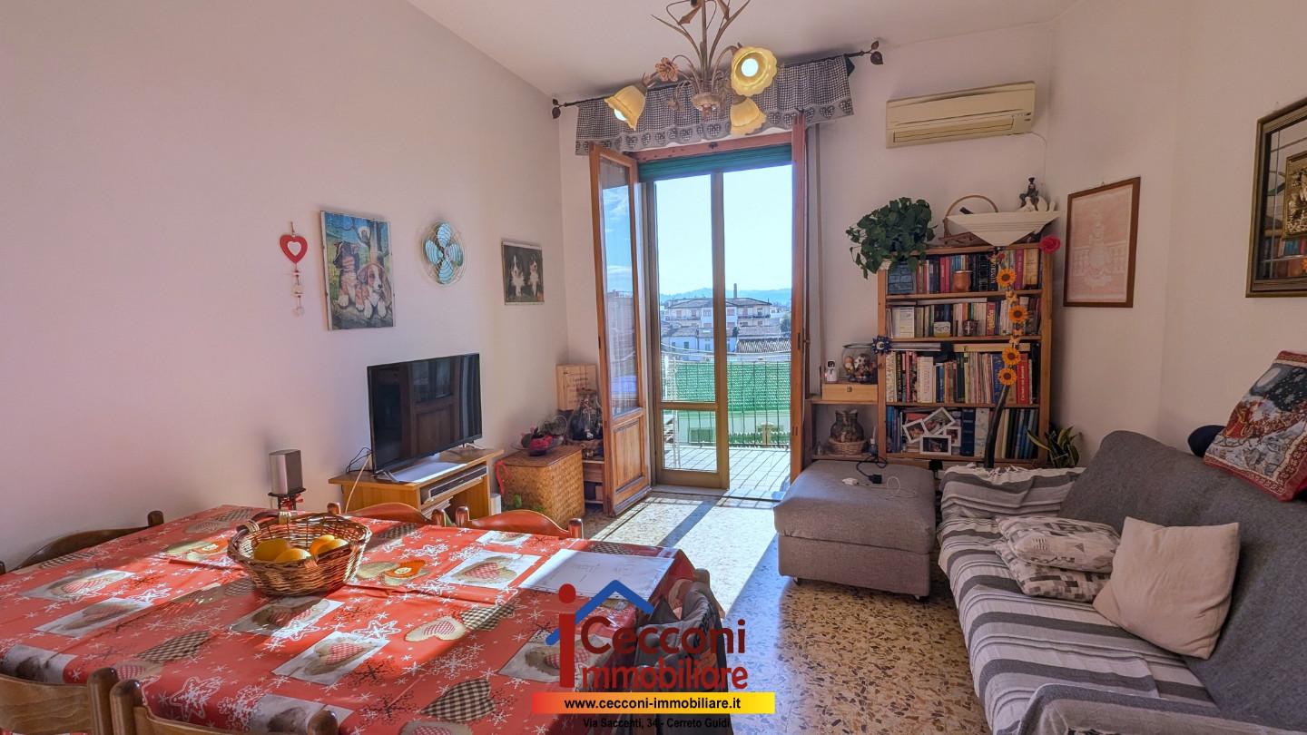 Appartamento con terrazzo, Empoli zona pretura